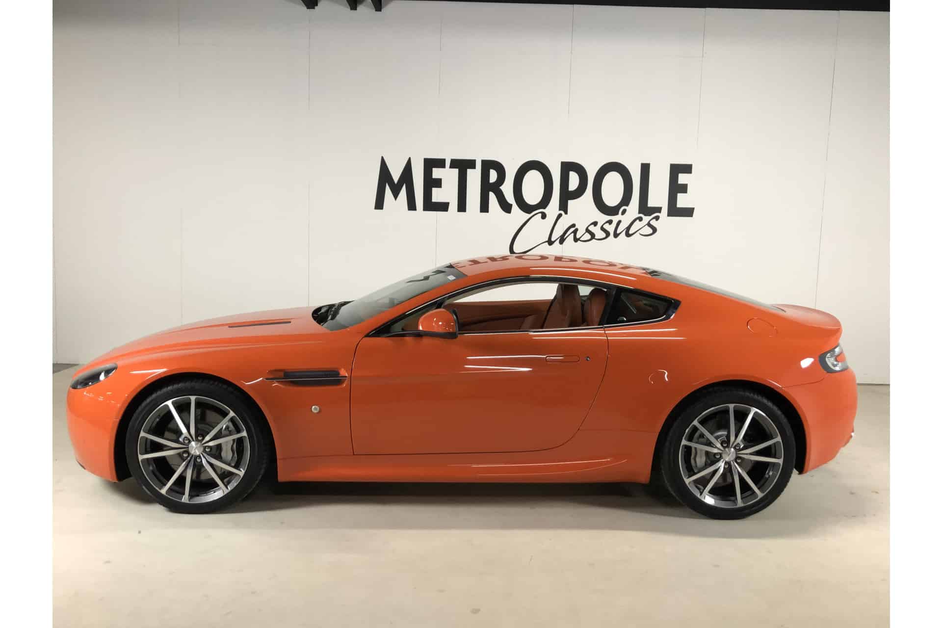 Aston Martin V8 Vantage Coupe