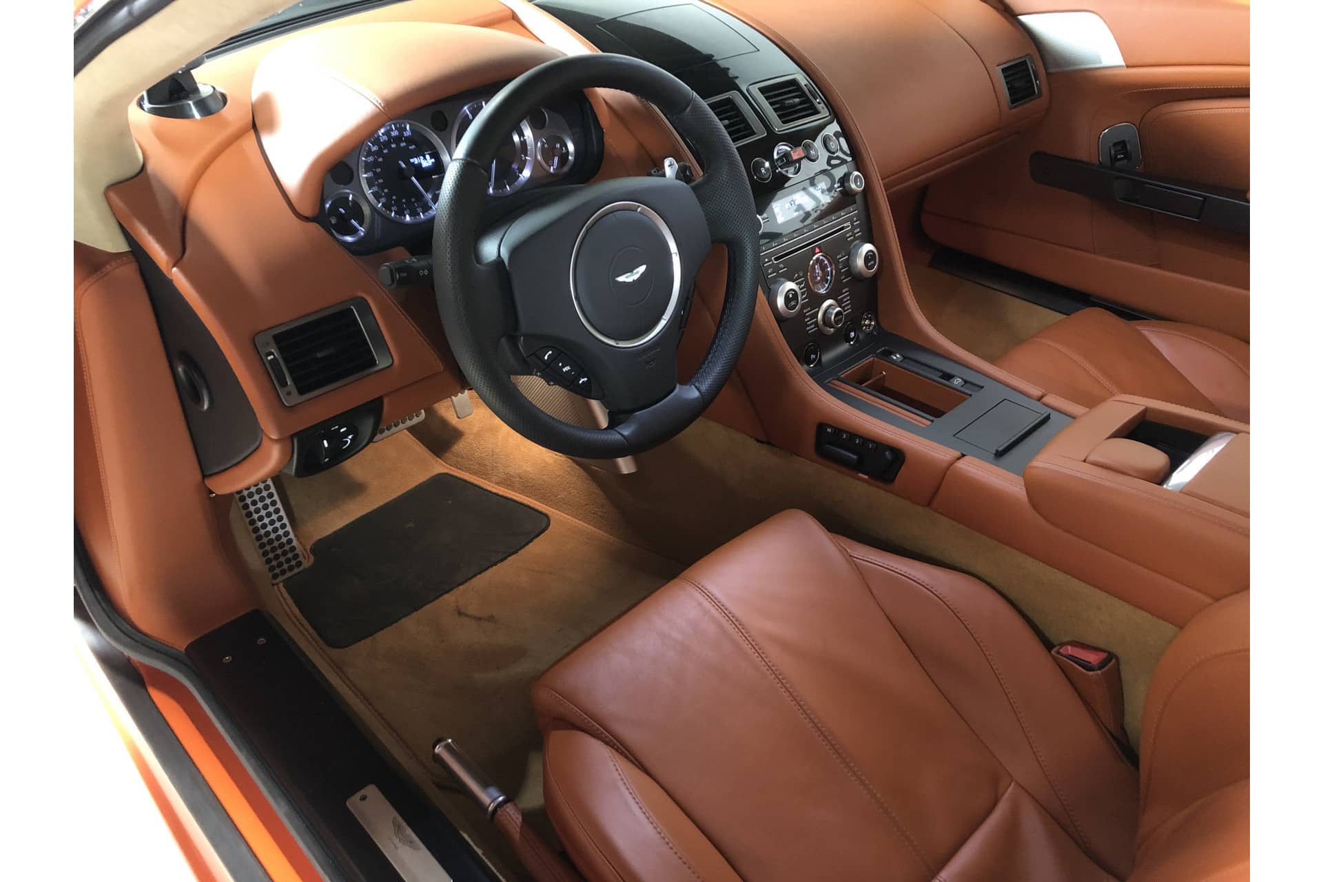 Aston Martin V8 Vantage Coupe