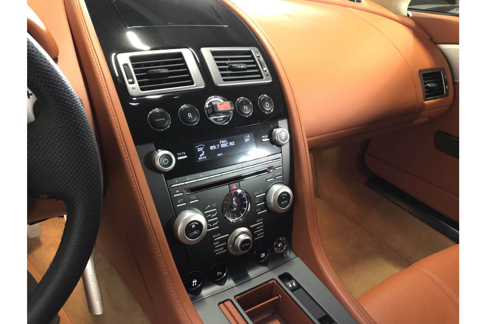 Aston Martin V8 Vantage Coupe