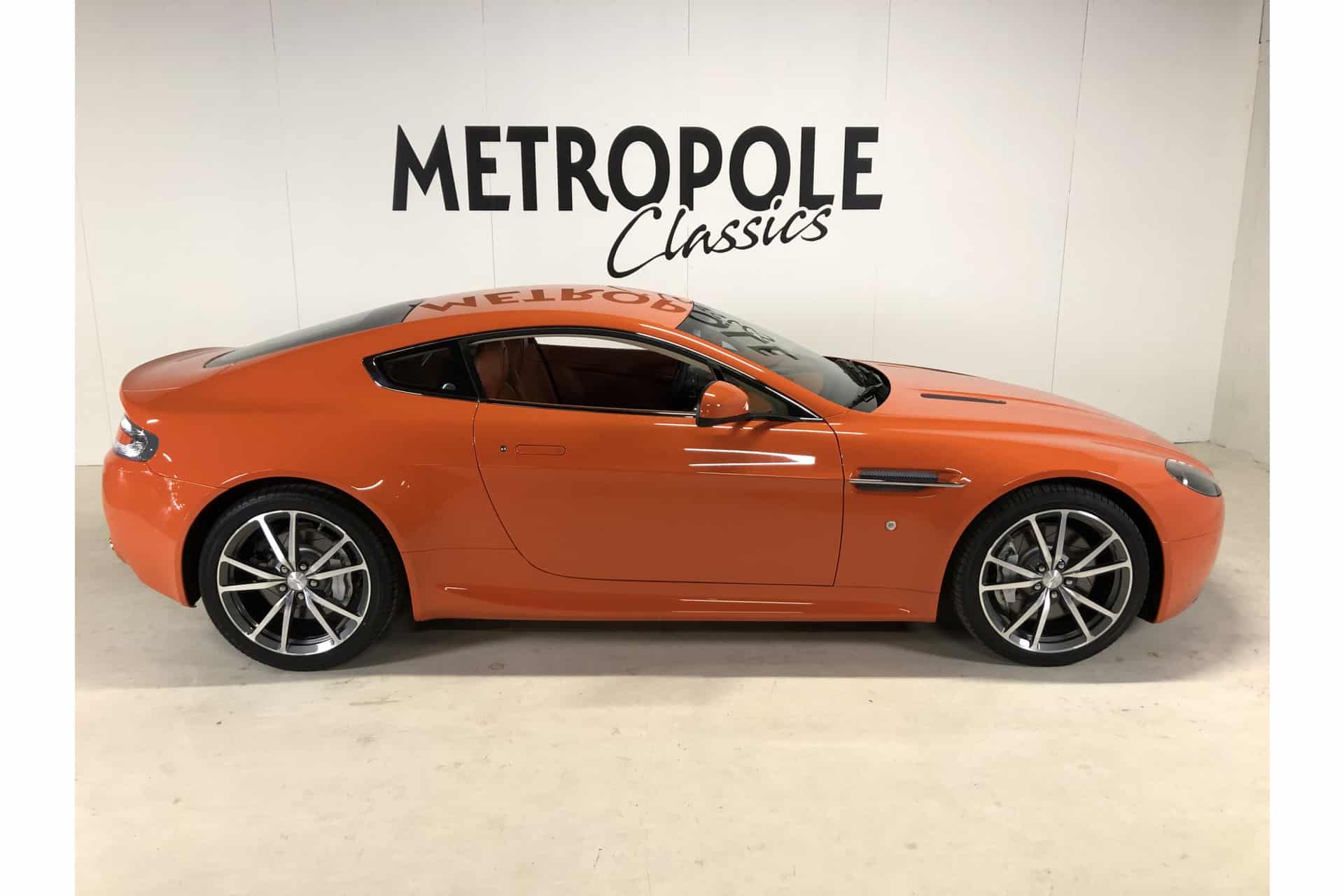 Aston Martin V8 Vantage Coupe