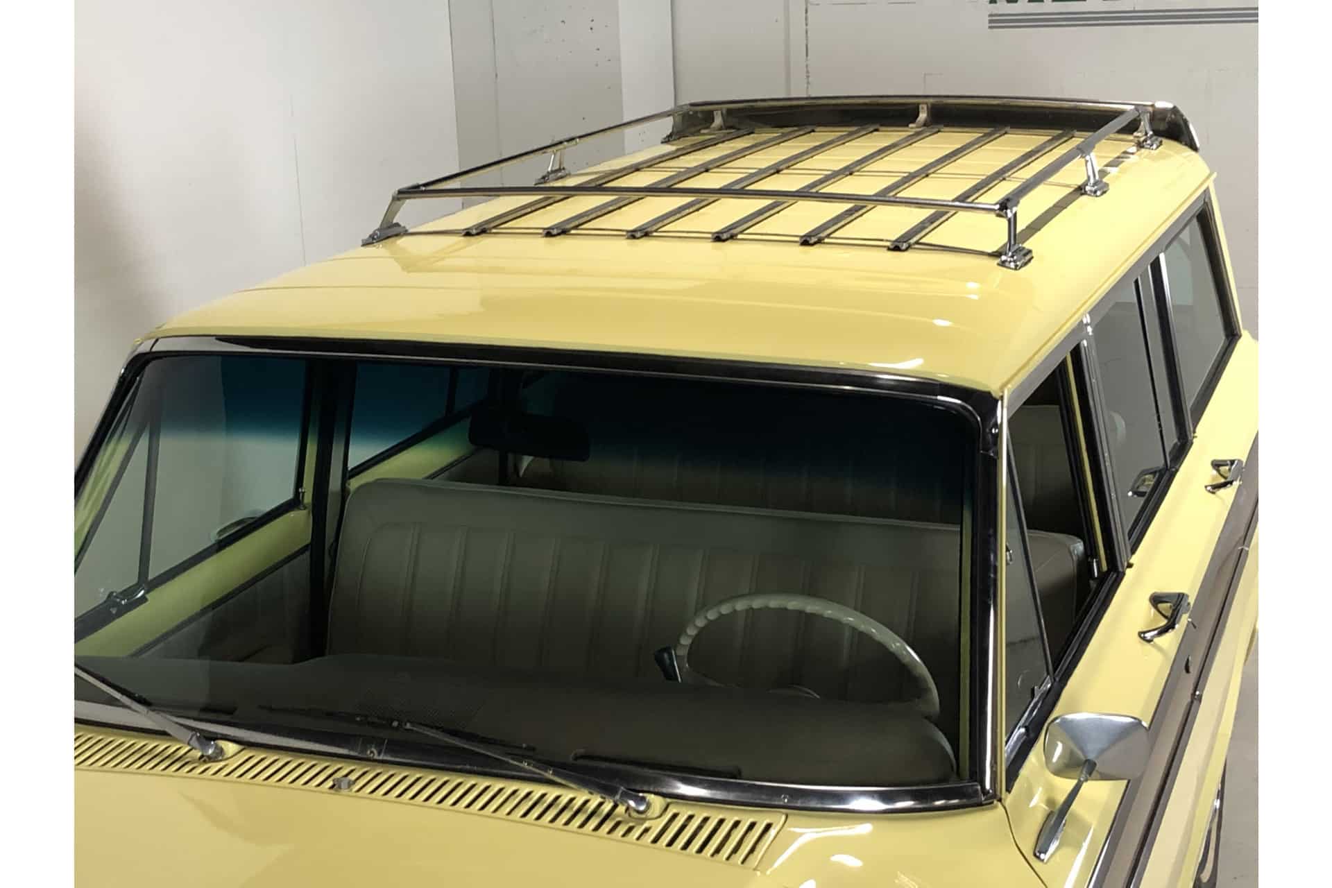 Jeep Wagoneer Station