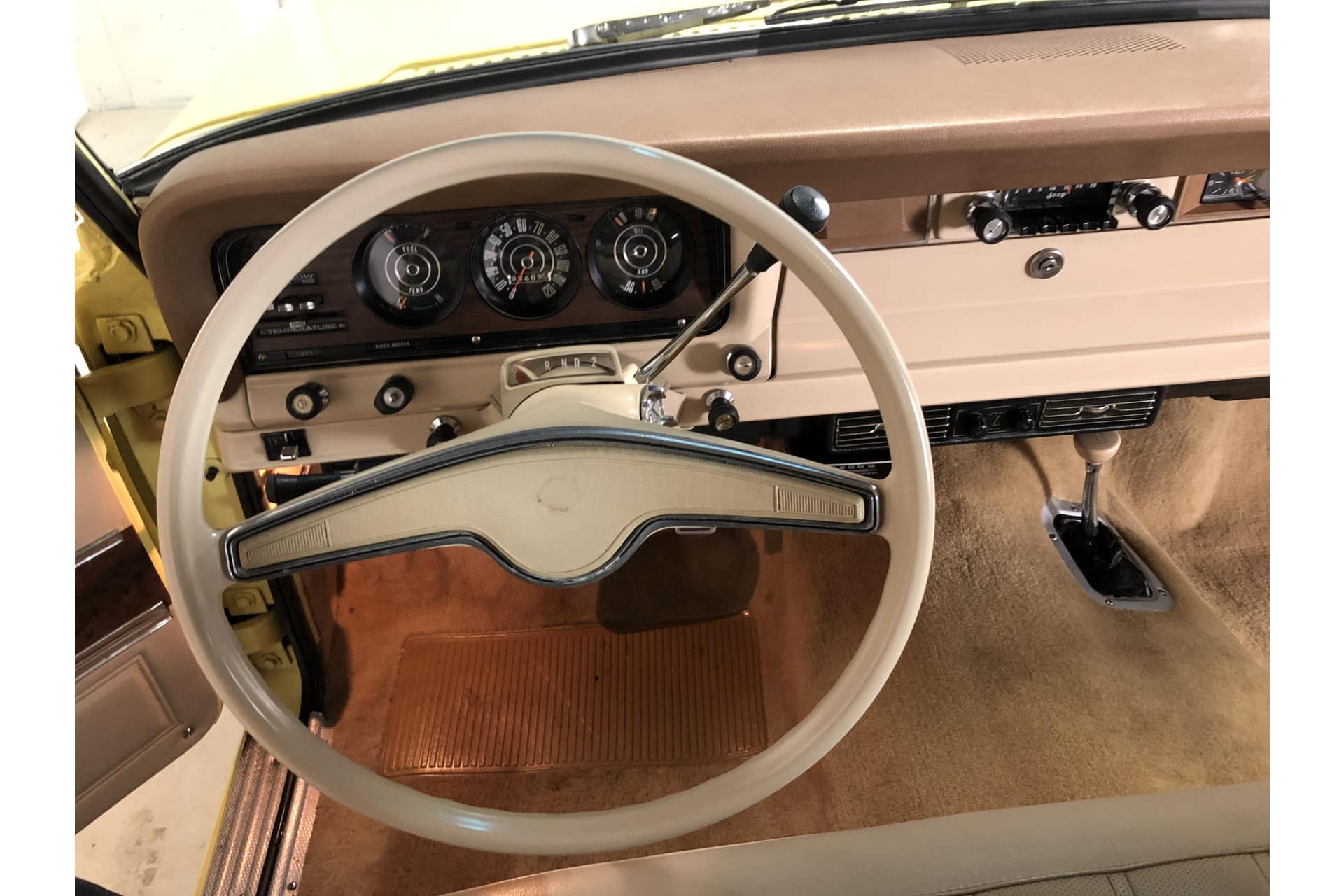 Jeep Wagoneer Station