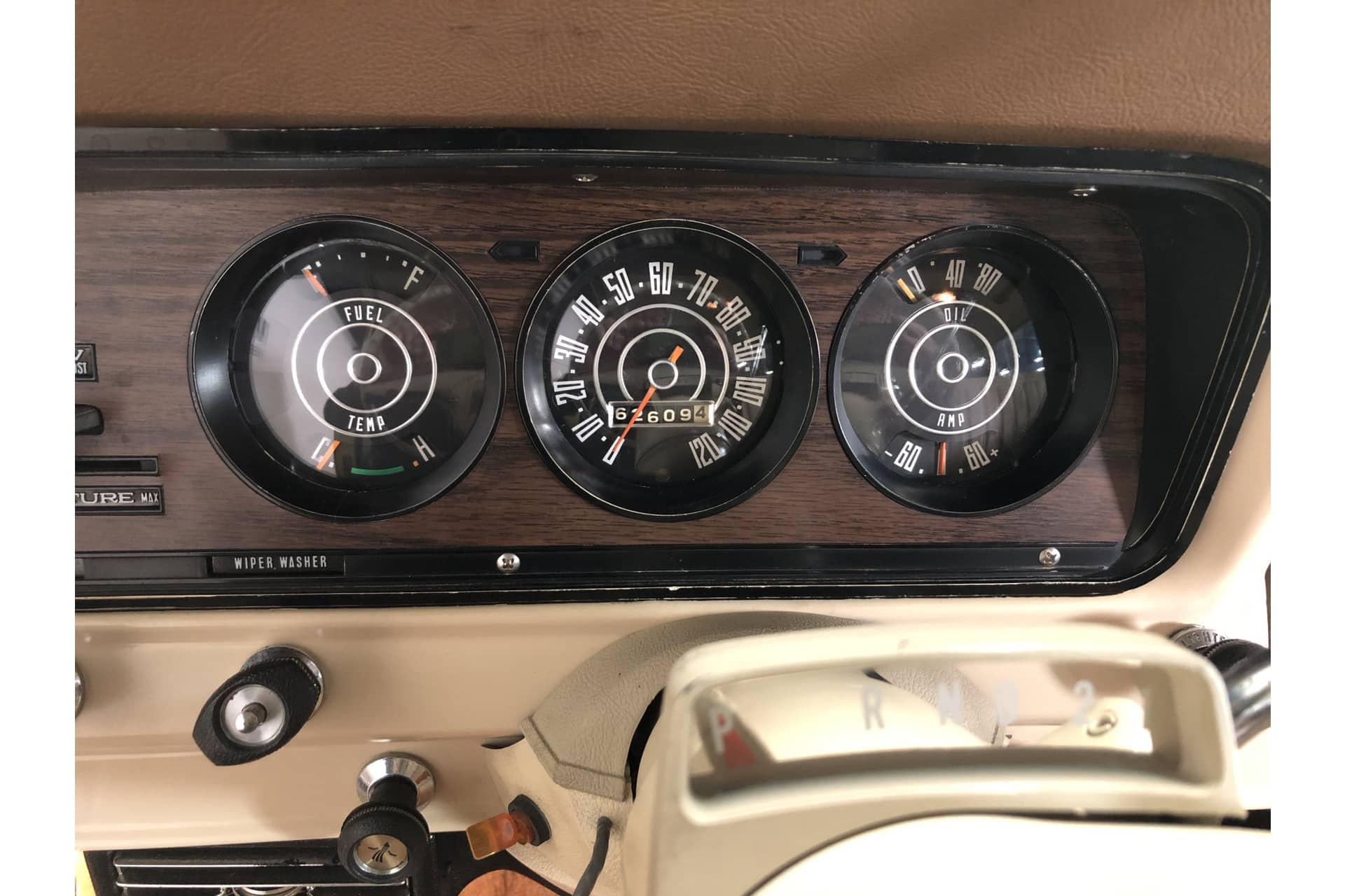 Jeep Wagoneer Station