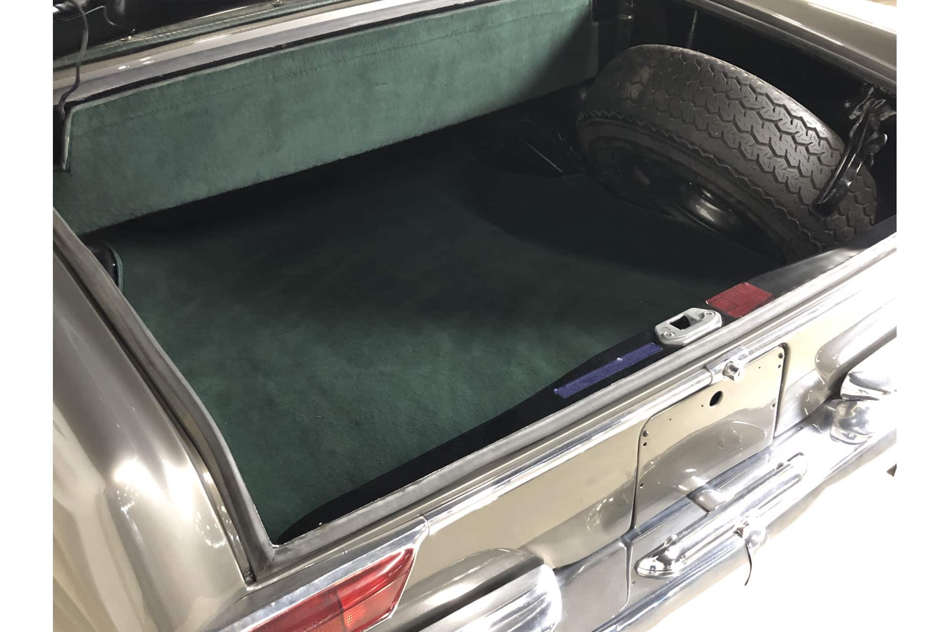 Mercedes-Benz 250 SE