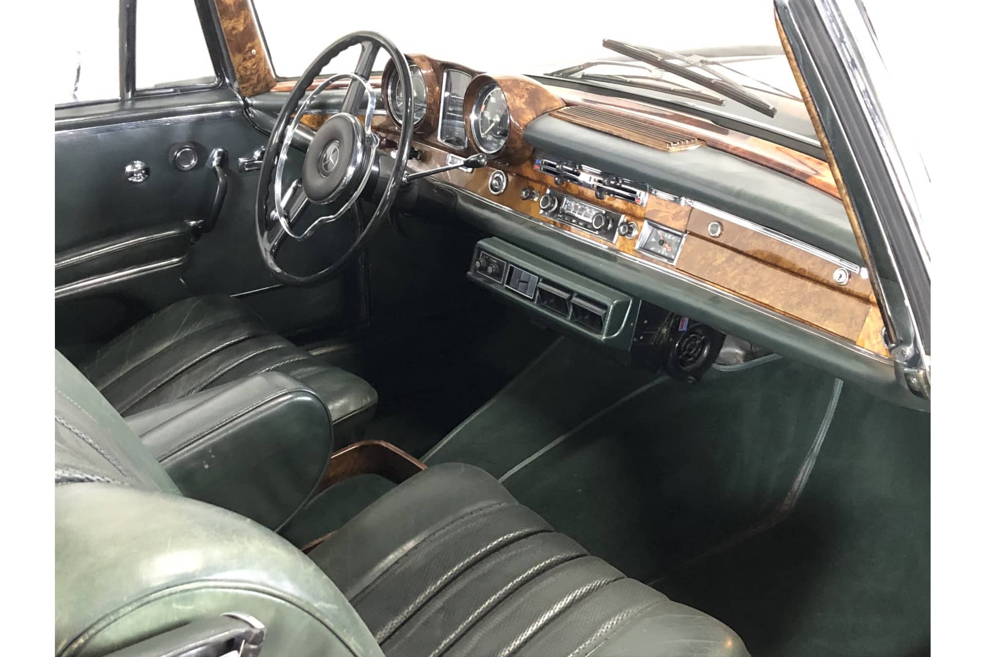 Mercedes-Benz 250 SE