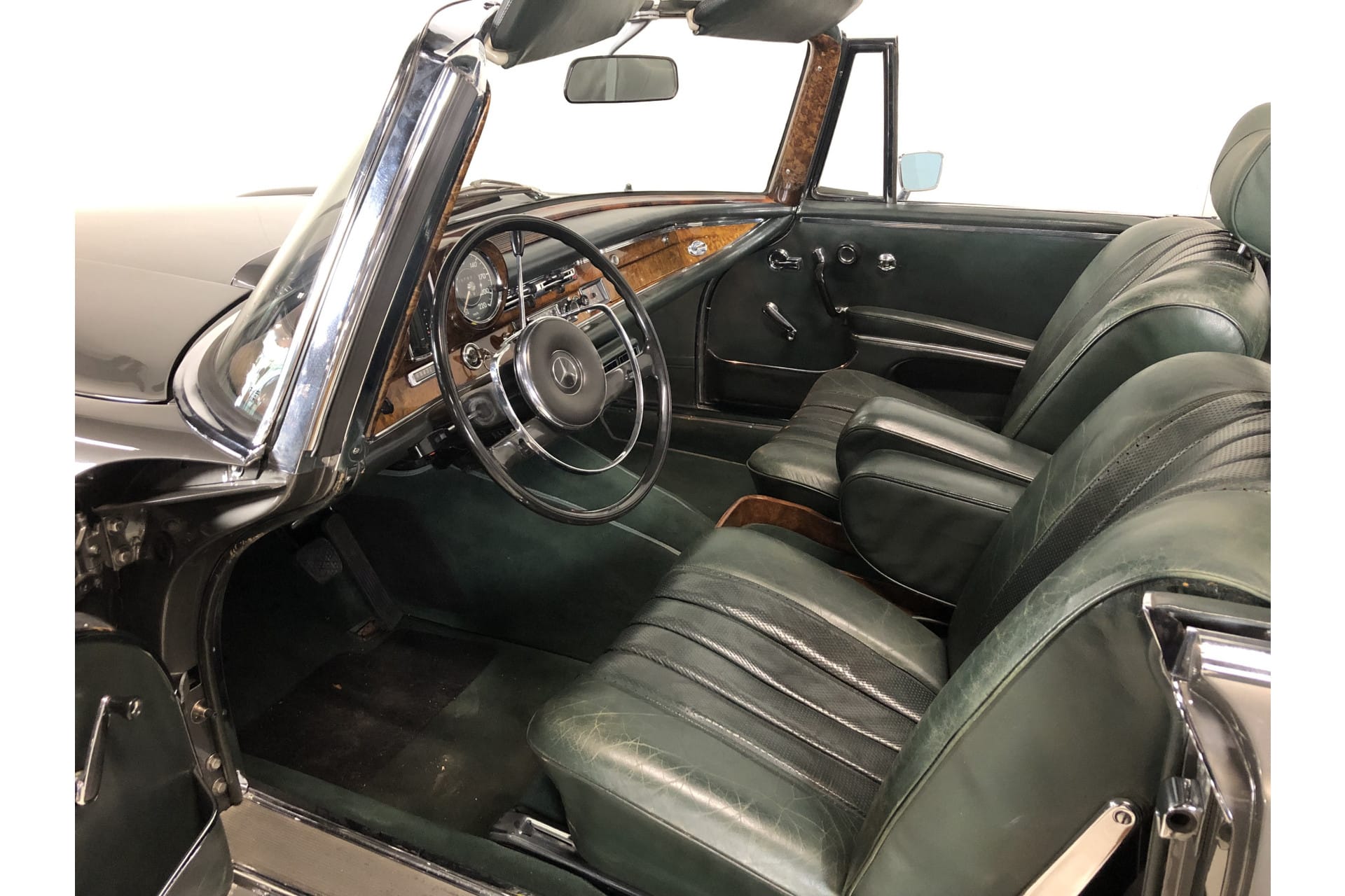 Mercedes-Benz 250 SE