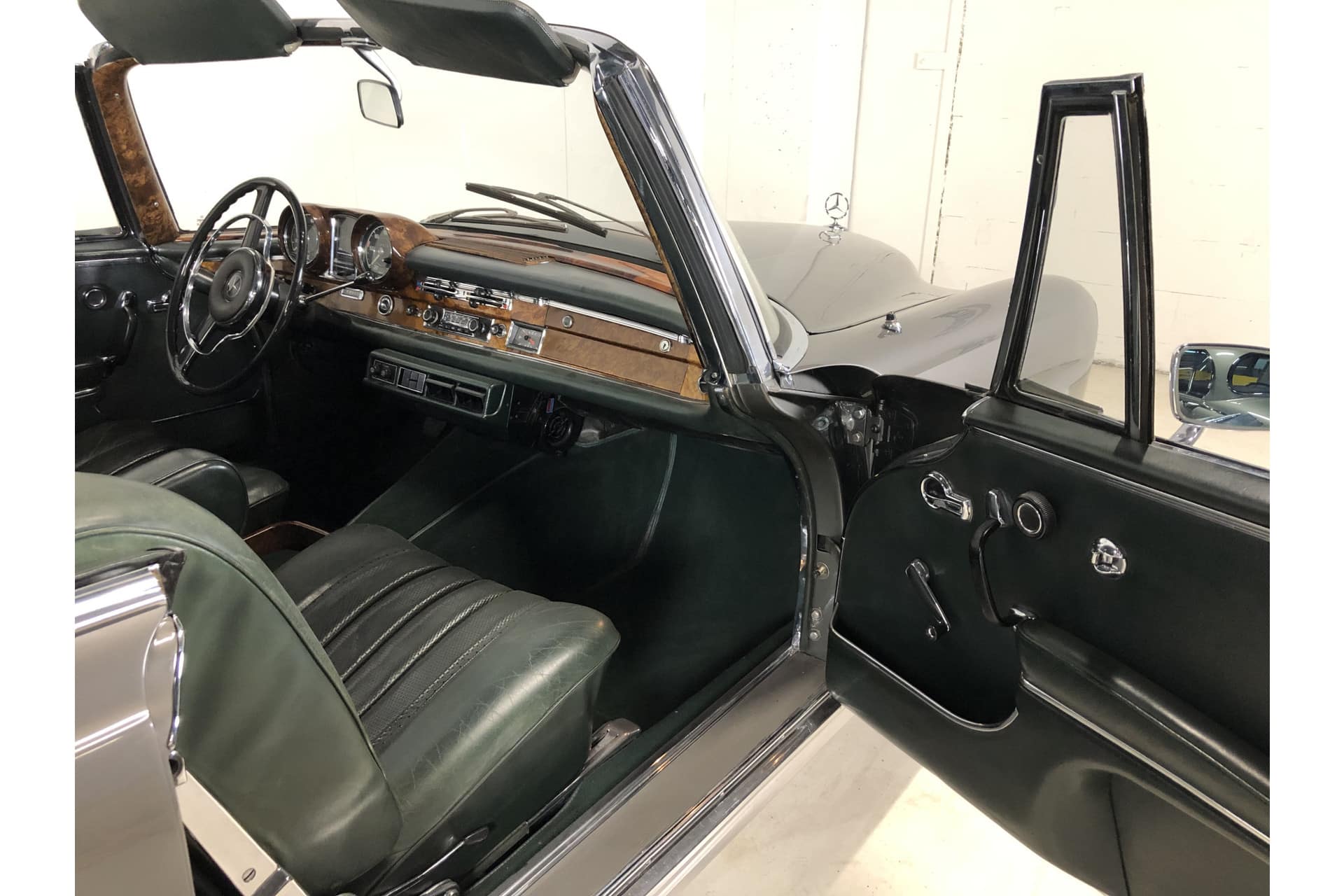 Mercedes-Benz 250 SE
