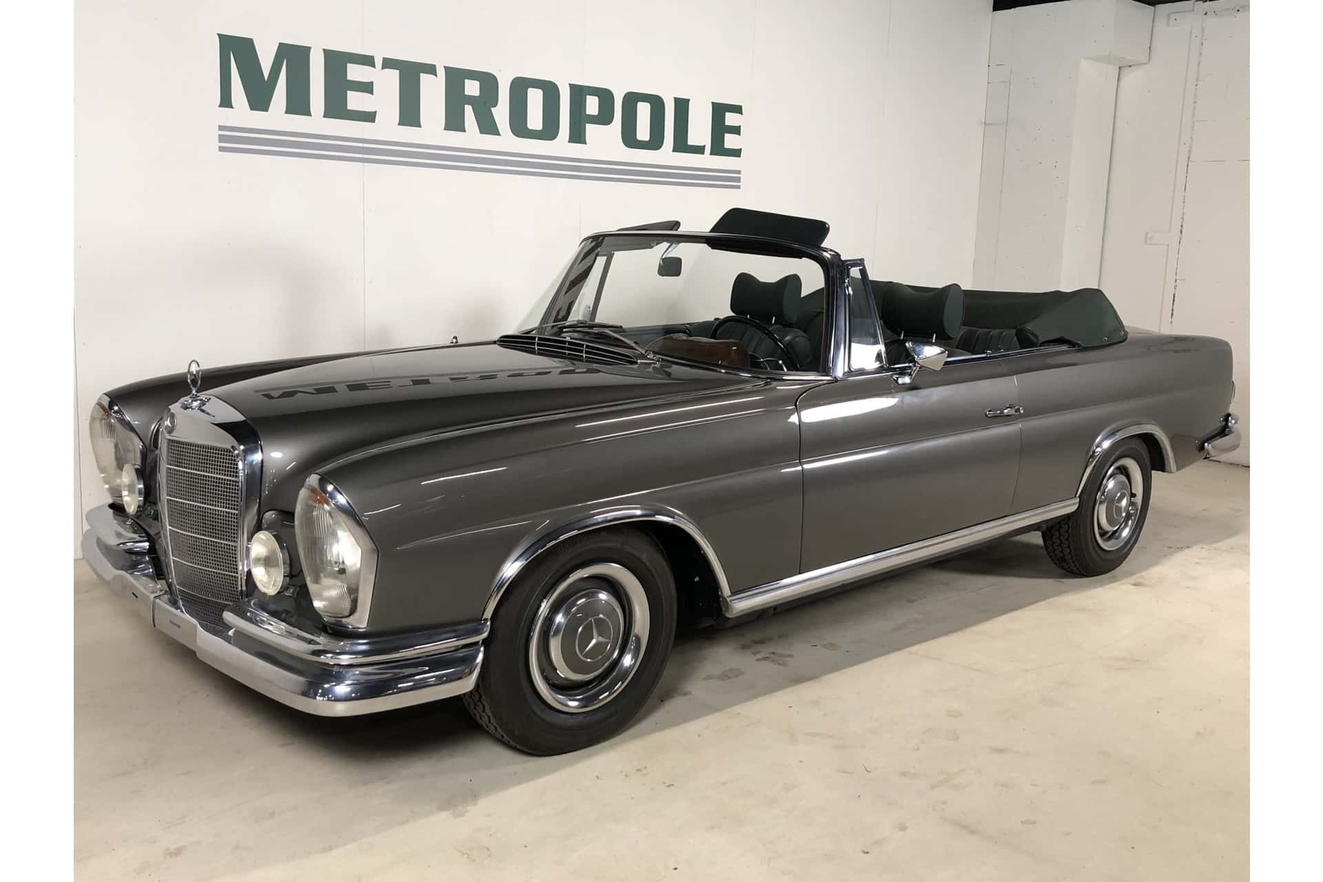 Mercedes-Benz 250 SE Convertible