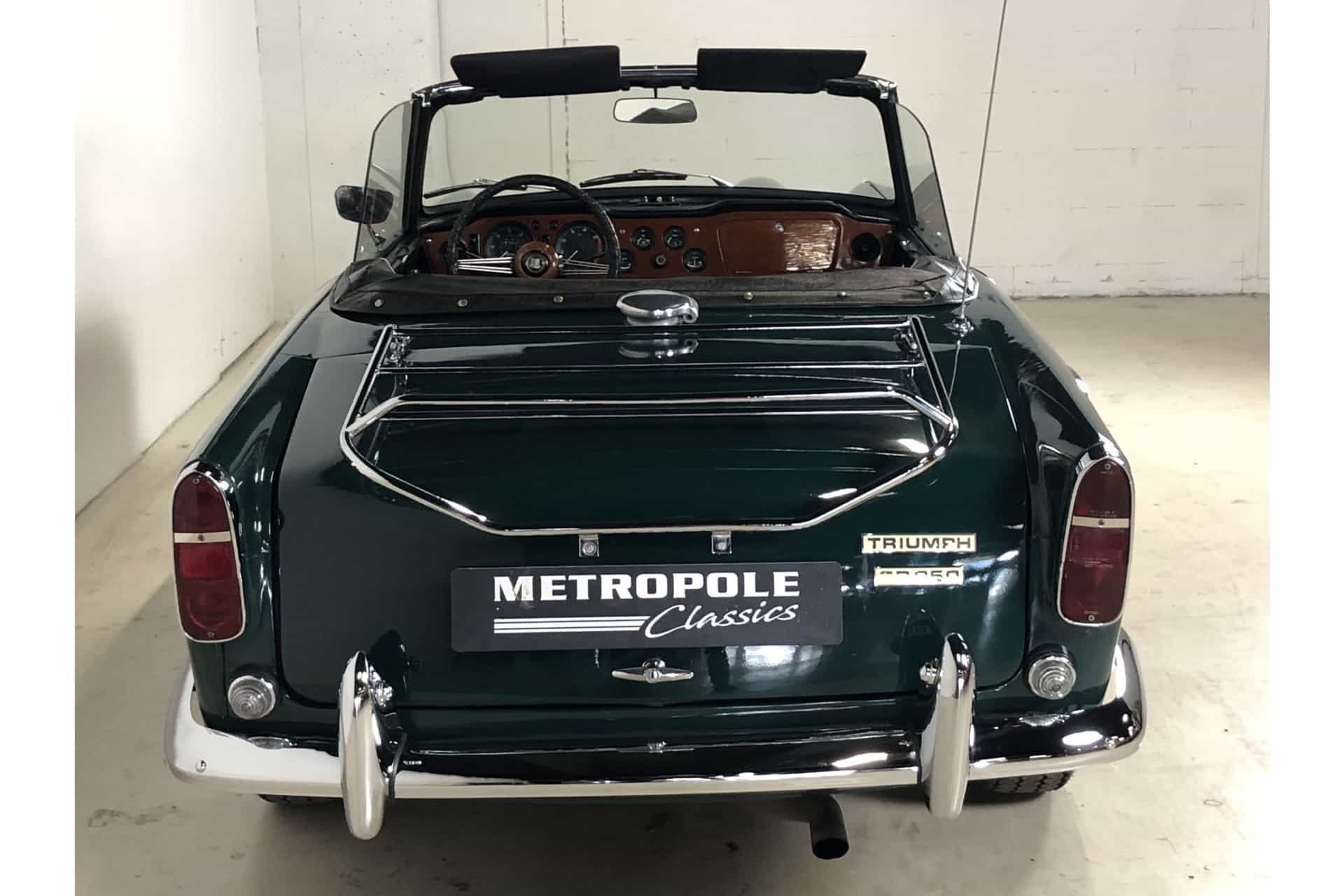 Triumph TR 250