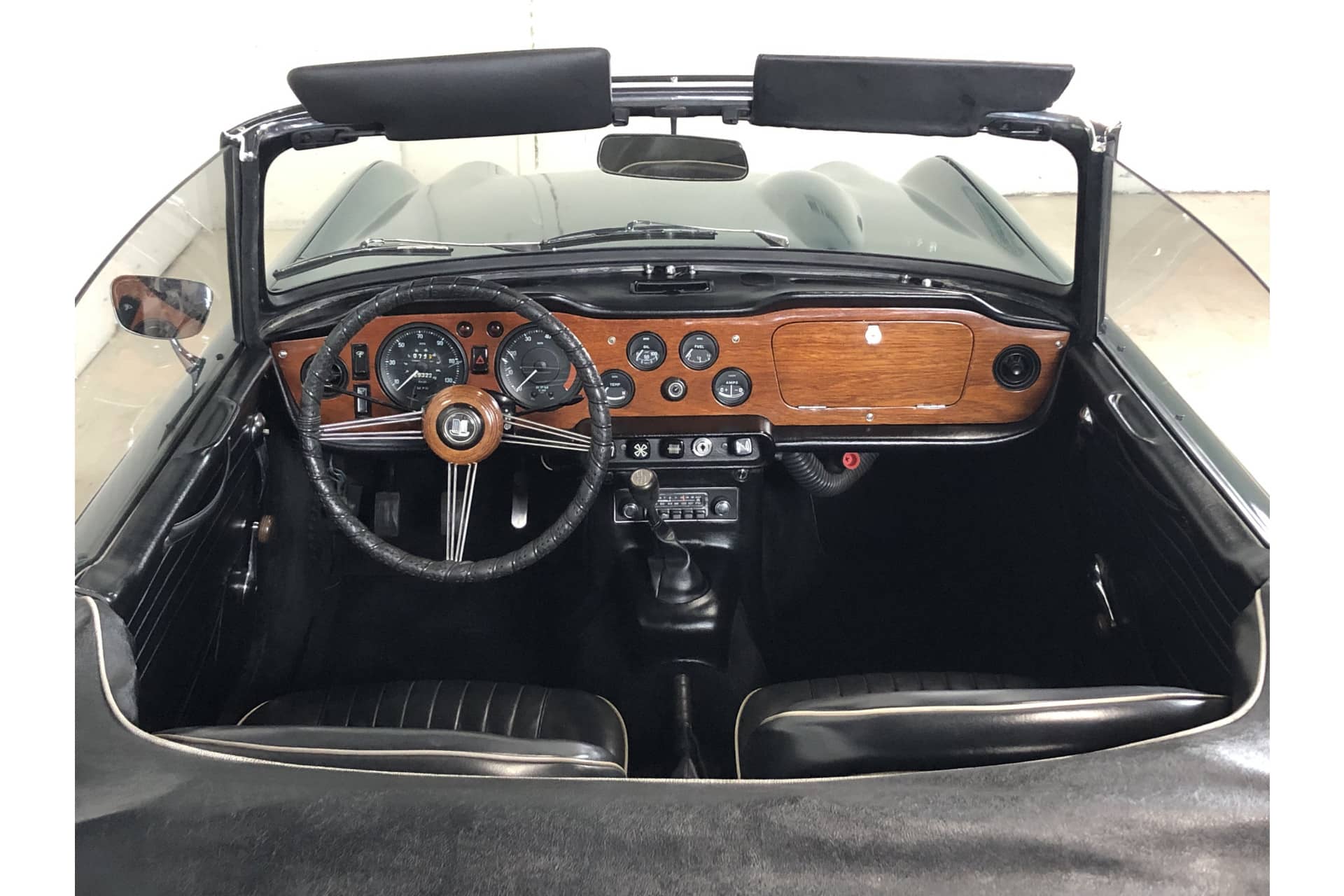 Triumph TR 250