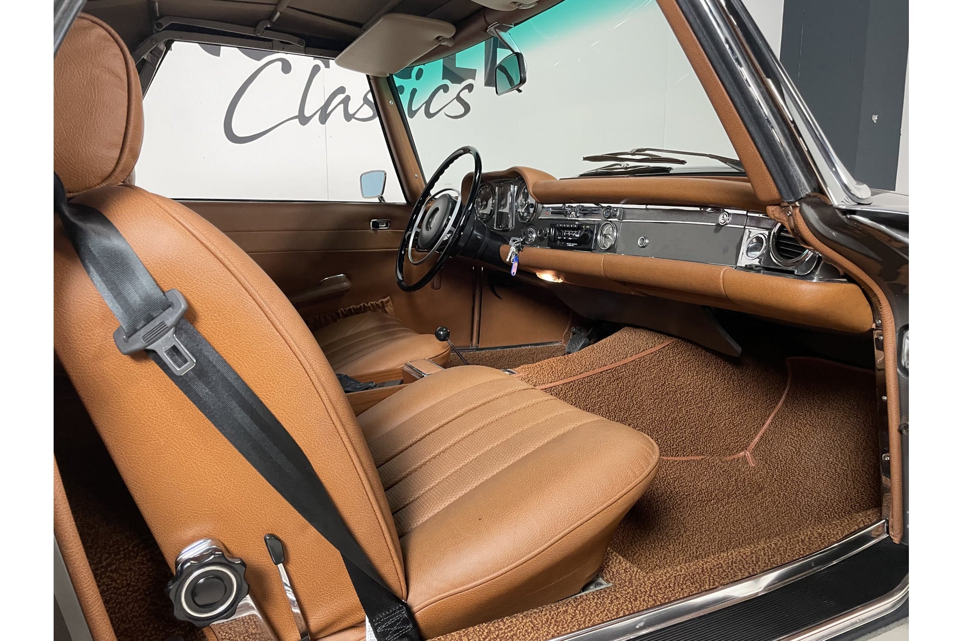 Mercedes-Benz 280 SL