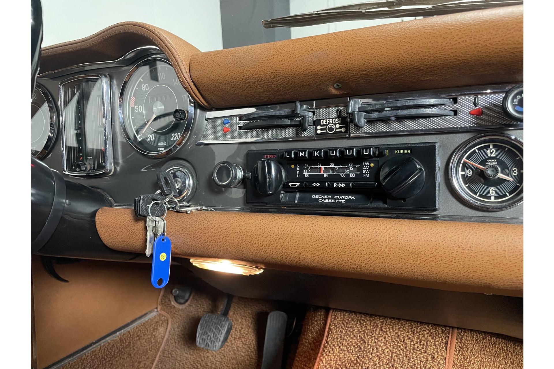 Mercedes-Benz 280 SL