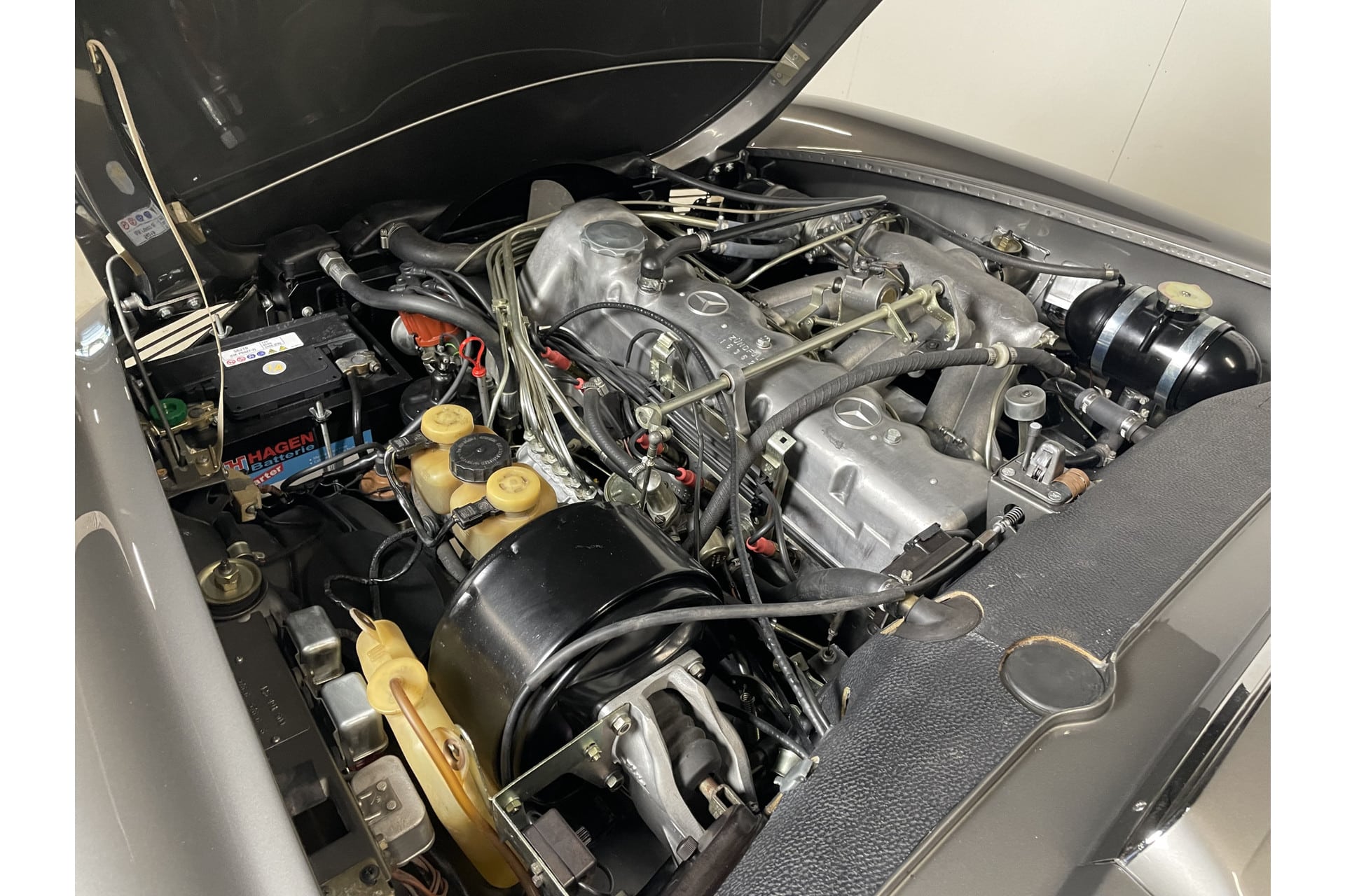 Mercedes-Benz 280 SL