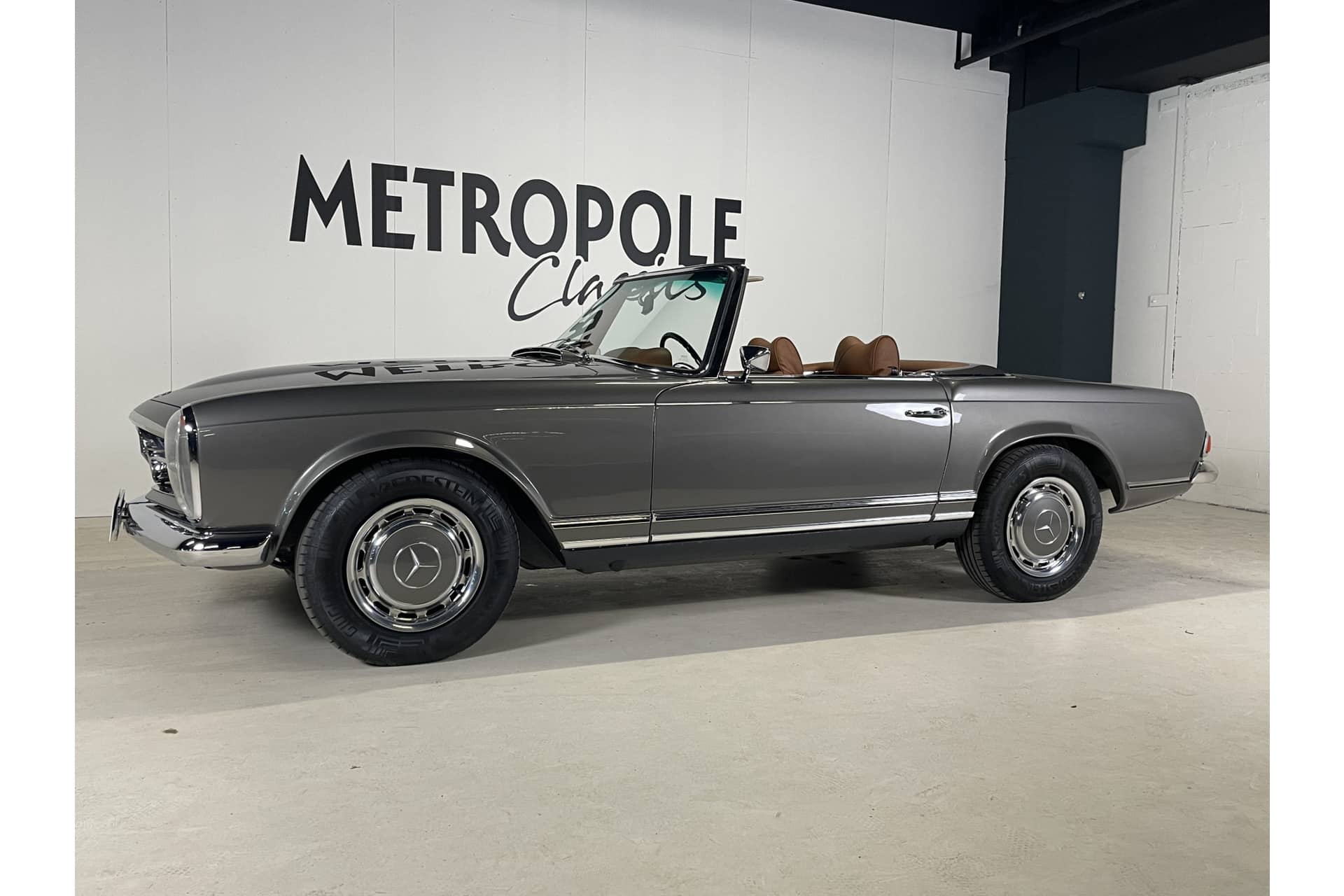 Mercedes-Benz SL 280 Pagode