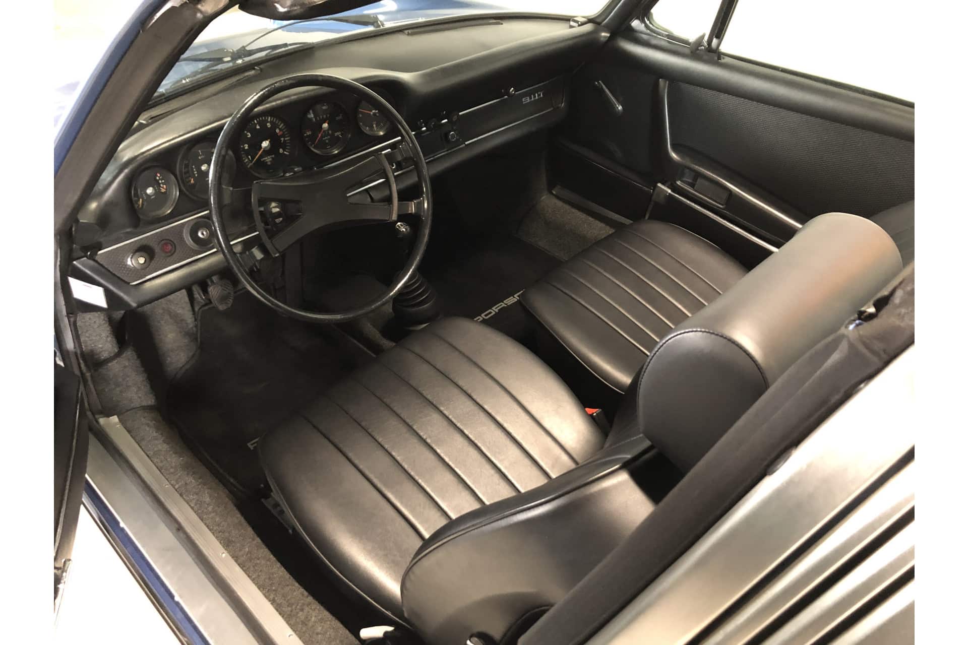 Porsche 911 2.2 T Targa