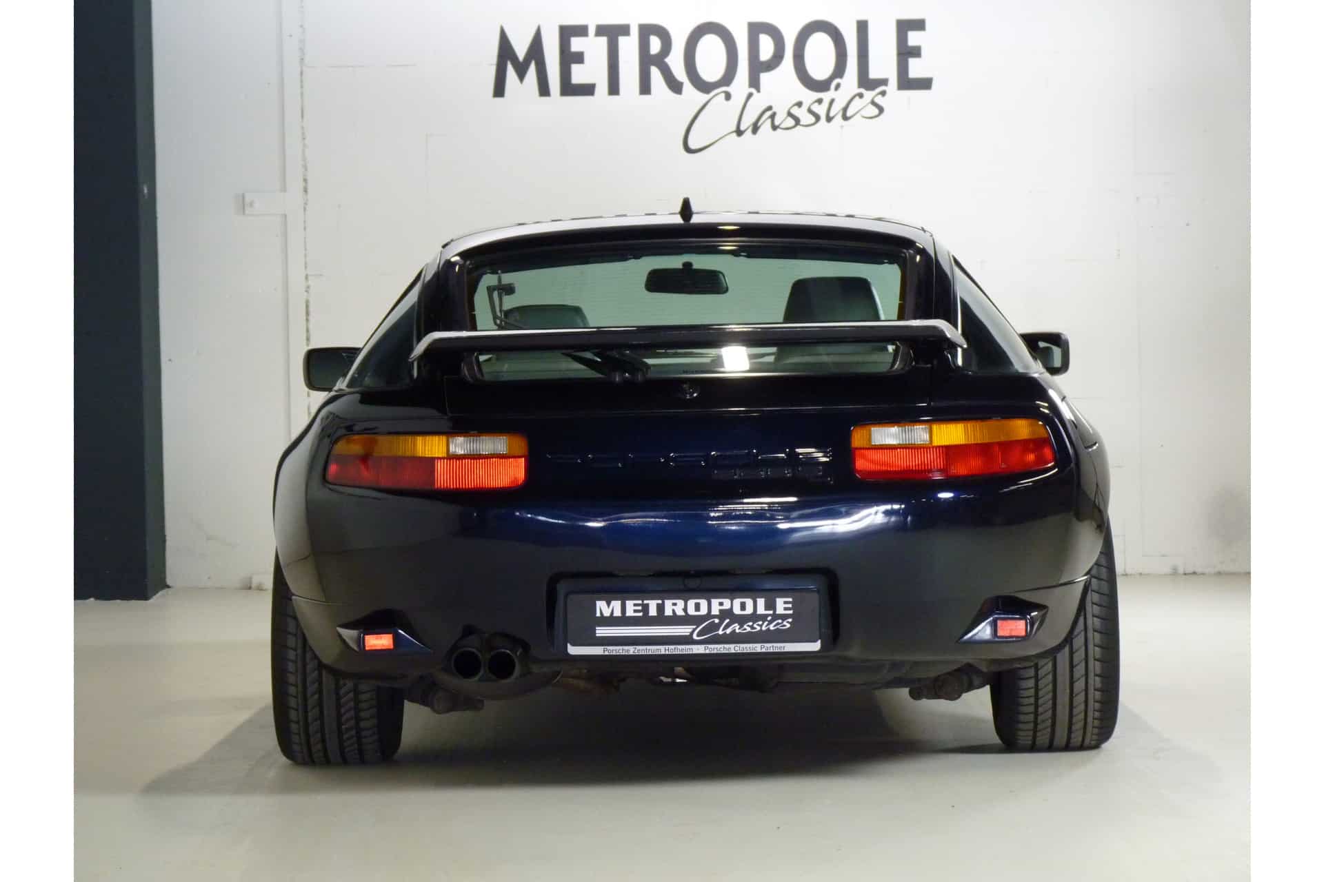 Porsche 928