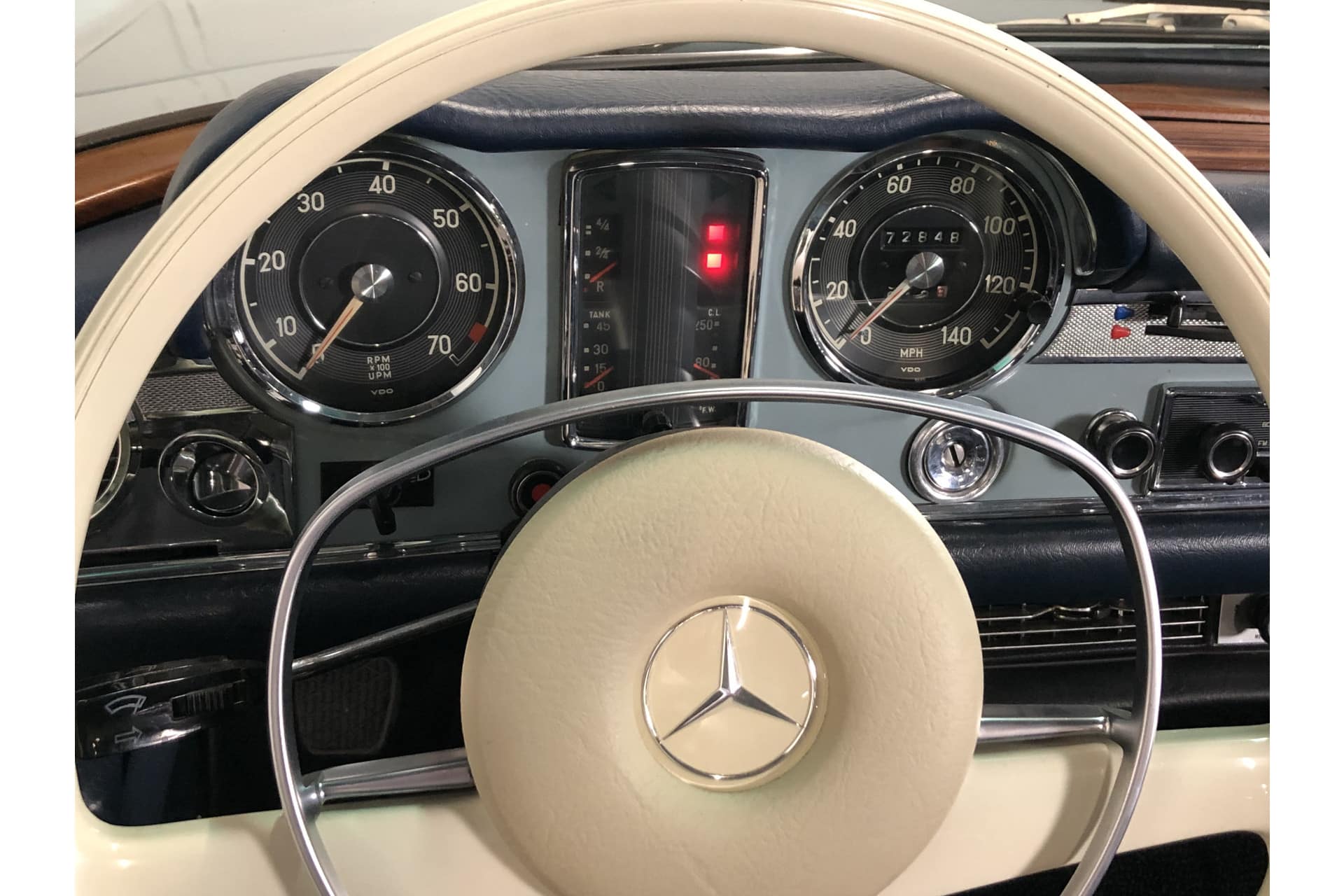 Mercedes Benz 280 SL Pagode