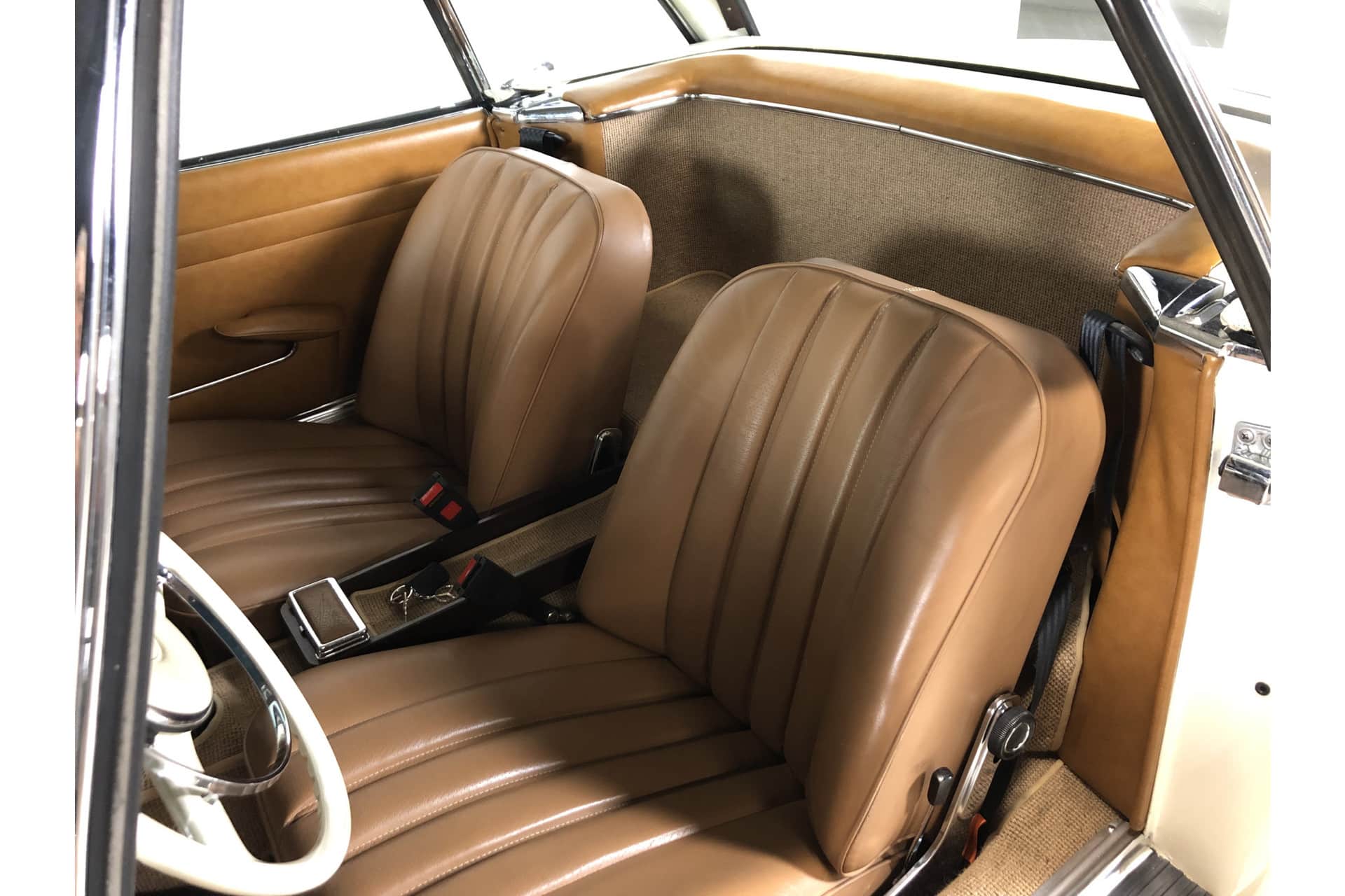 Mercedes-Benz 230 SL