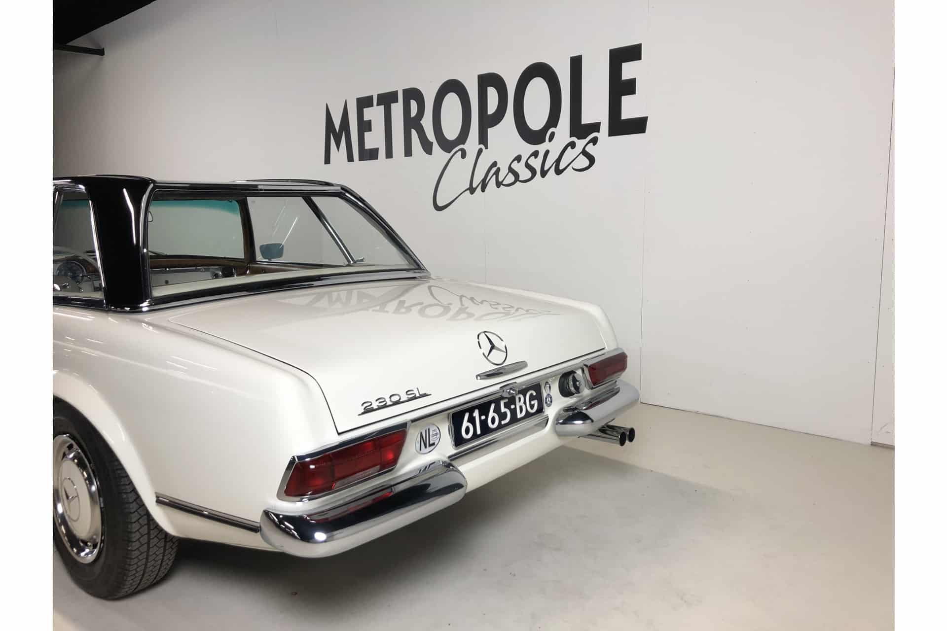 Mercedes-Benz 230 SL