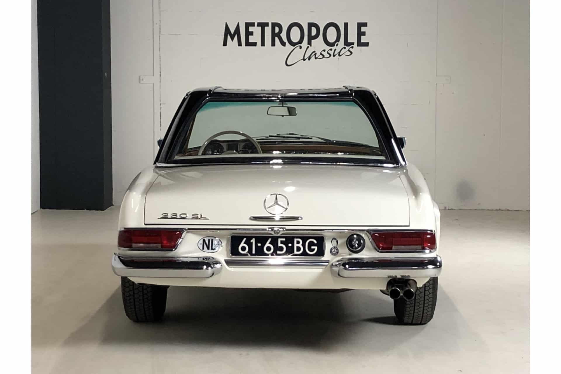 Mercedes-Benz 230 SL