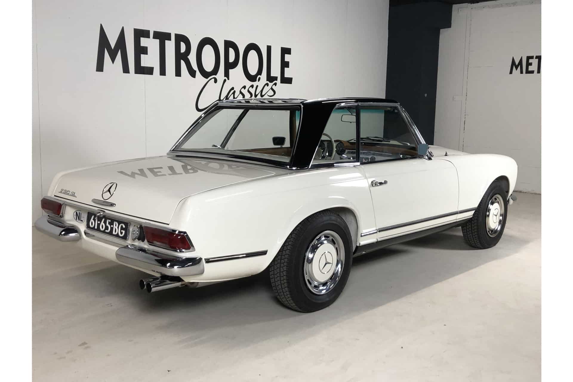 Mercedes-Benz 230 SL