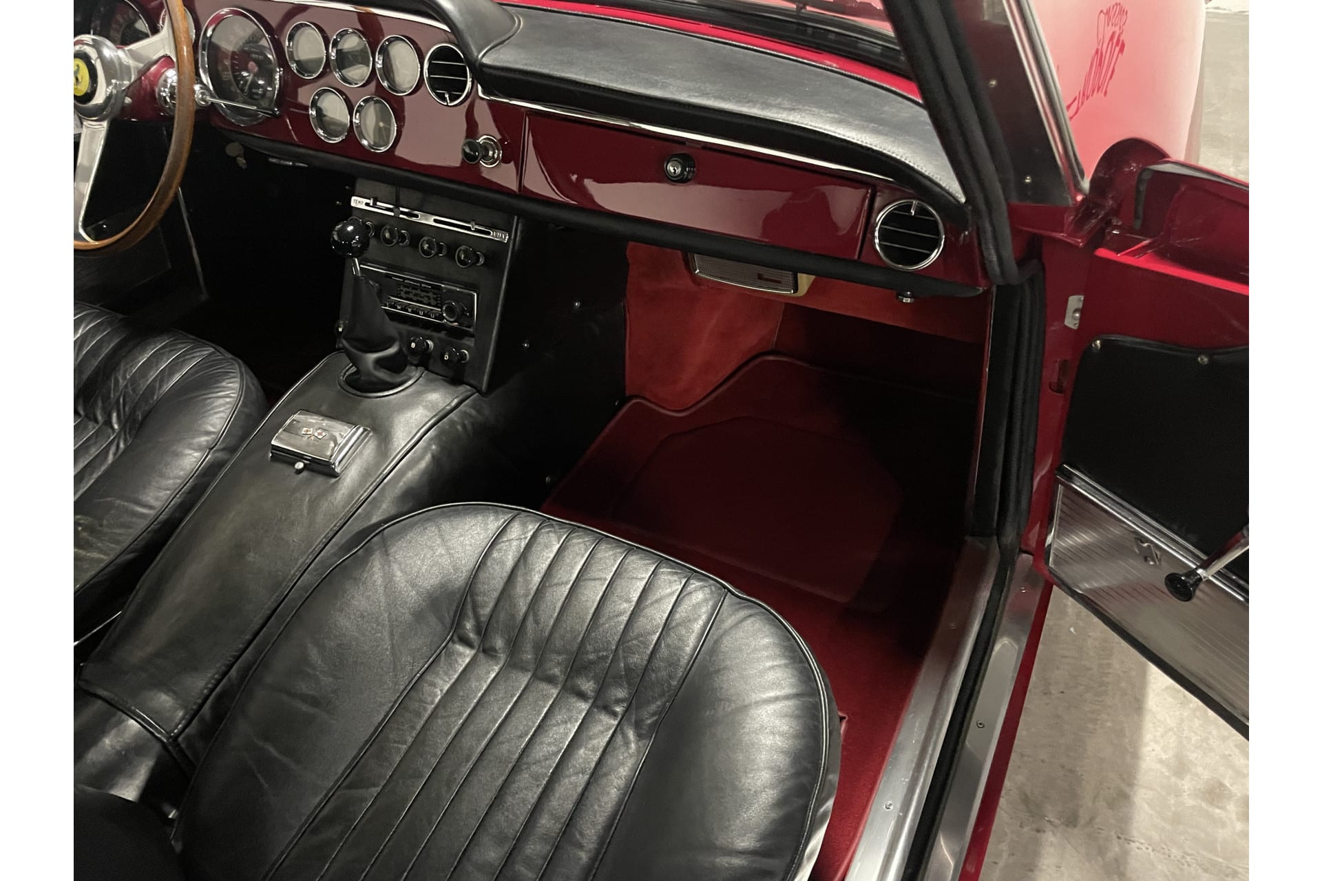 Ferrari 250 GTE Coupe Pininfarina. 2+2. 1963.