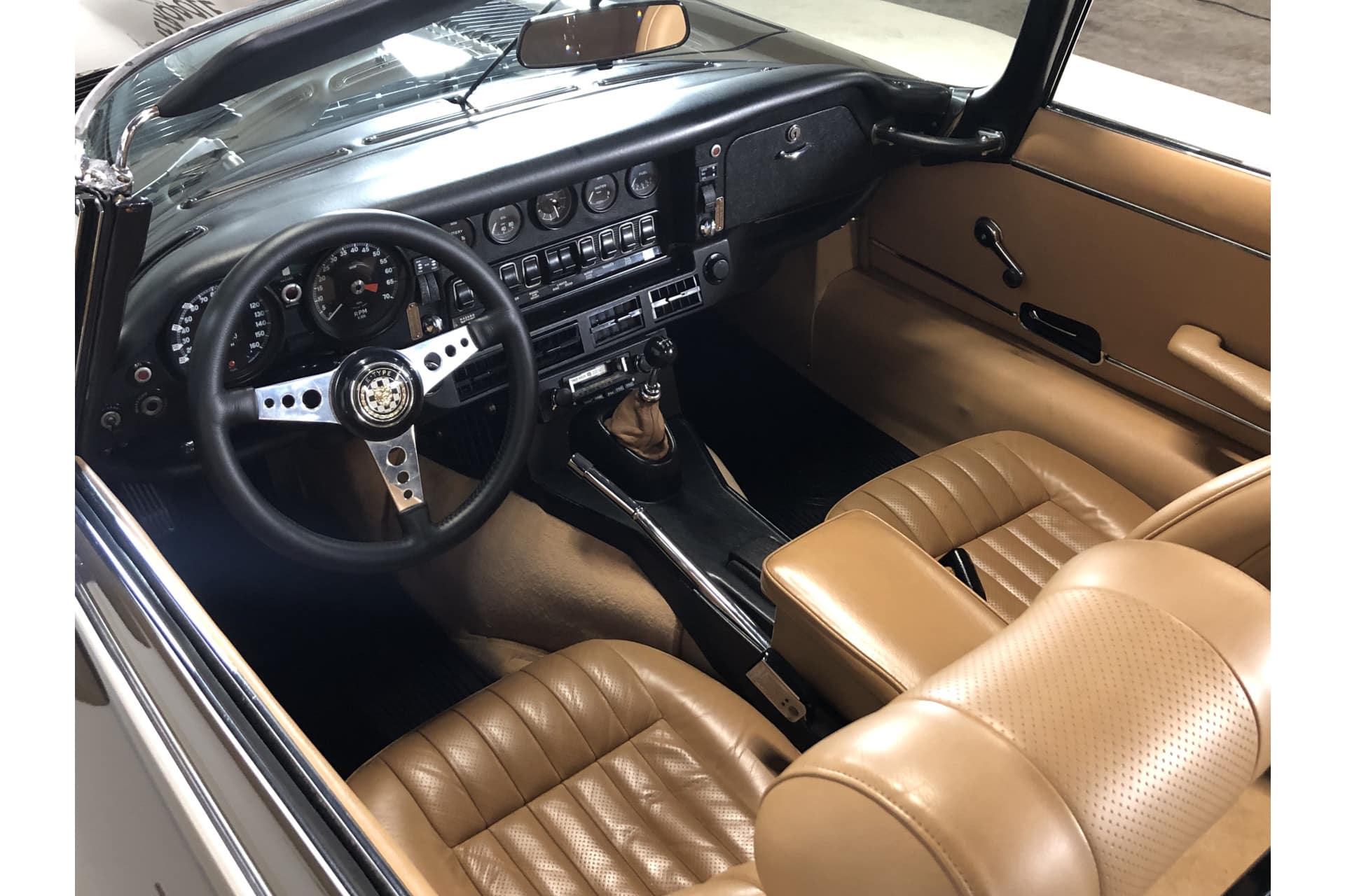 Jaguar E-type V12 Cabriolet
