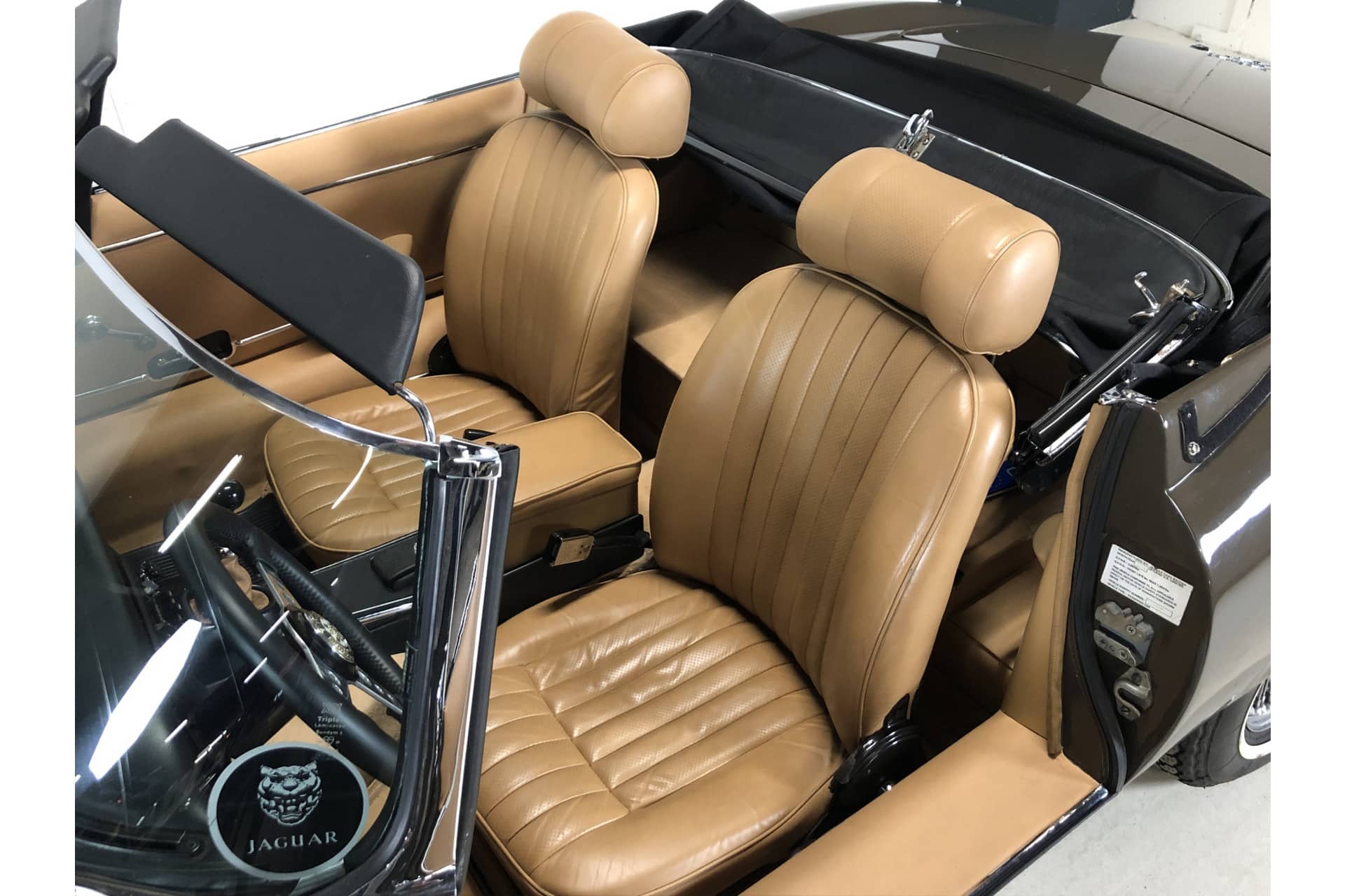 Jaguar E-type V12 Cabriolet