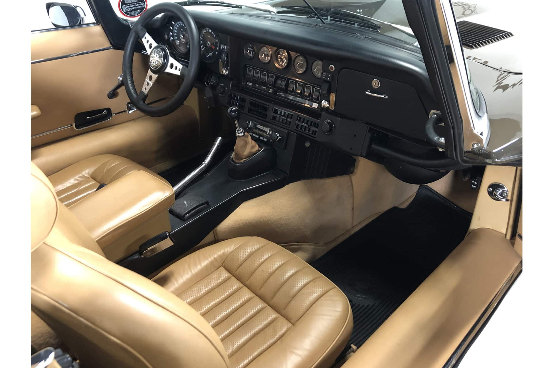 Jaguar E-type V12 Cabriolet
