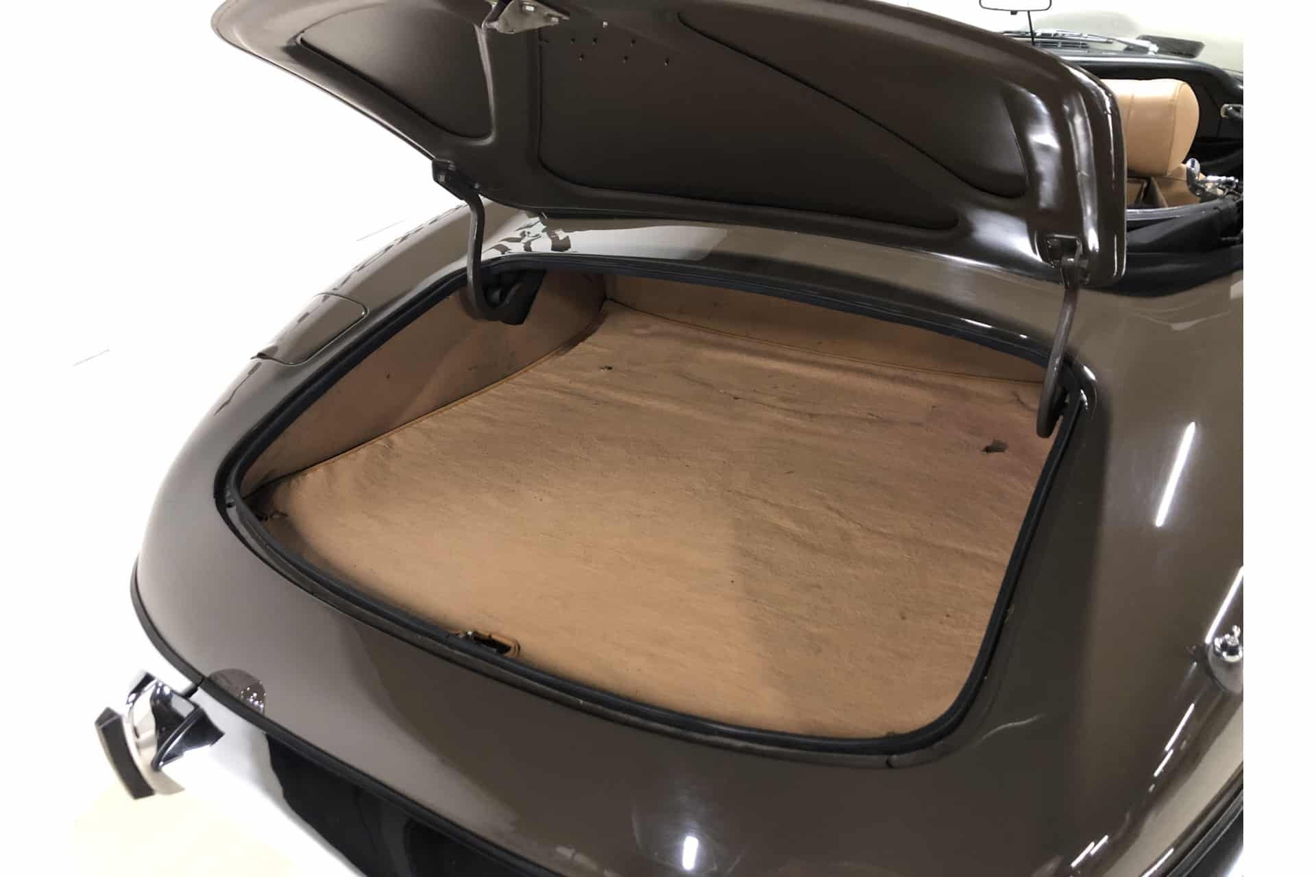 Jaguar E-type V12 Cabriolet