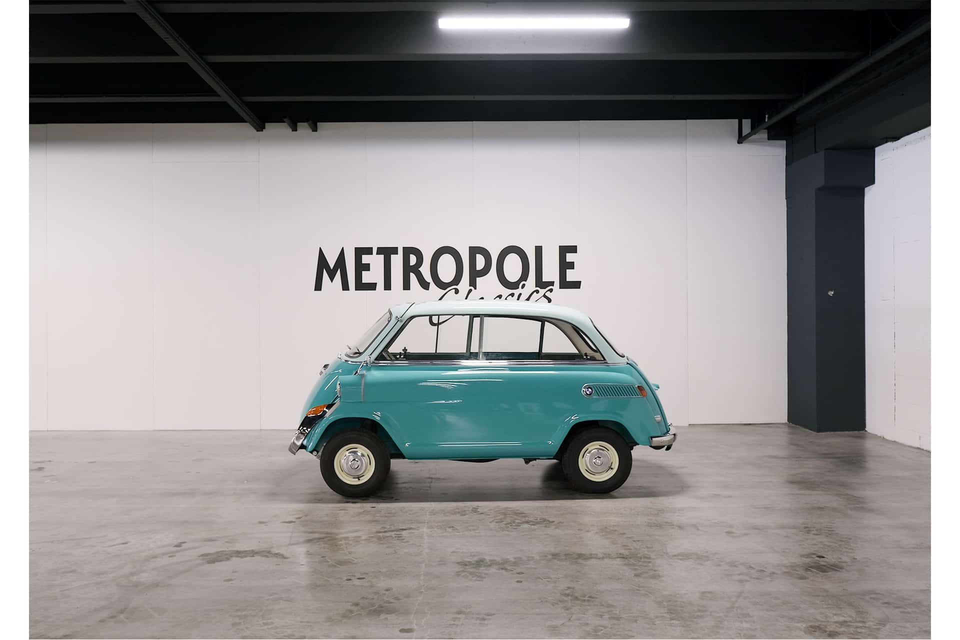 BMW Isetta 600 . 1958. Volledig gerestaureerd.