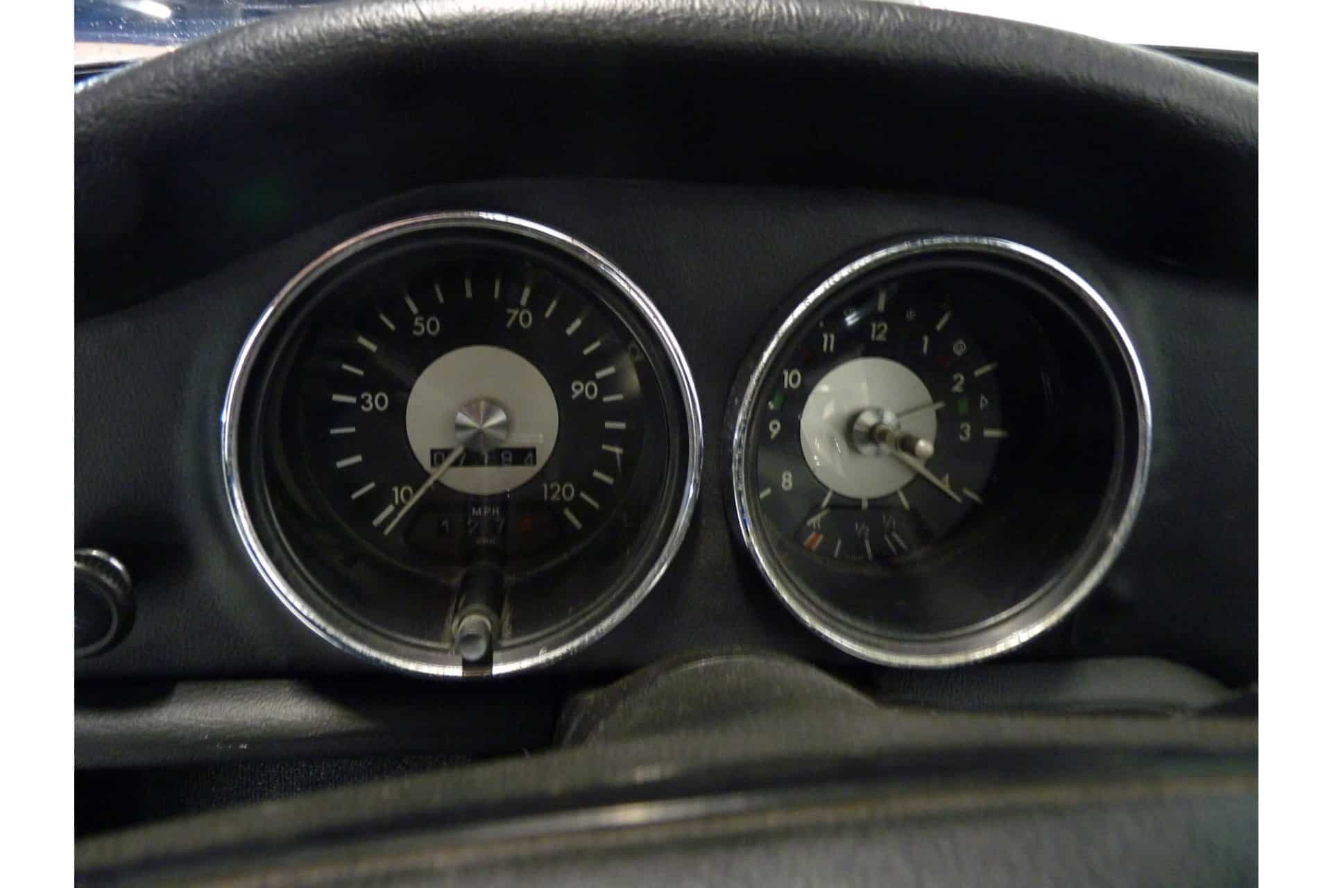 Volkswagen Karmann Ghia