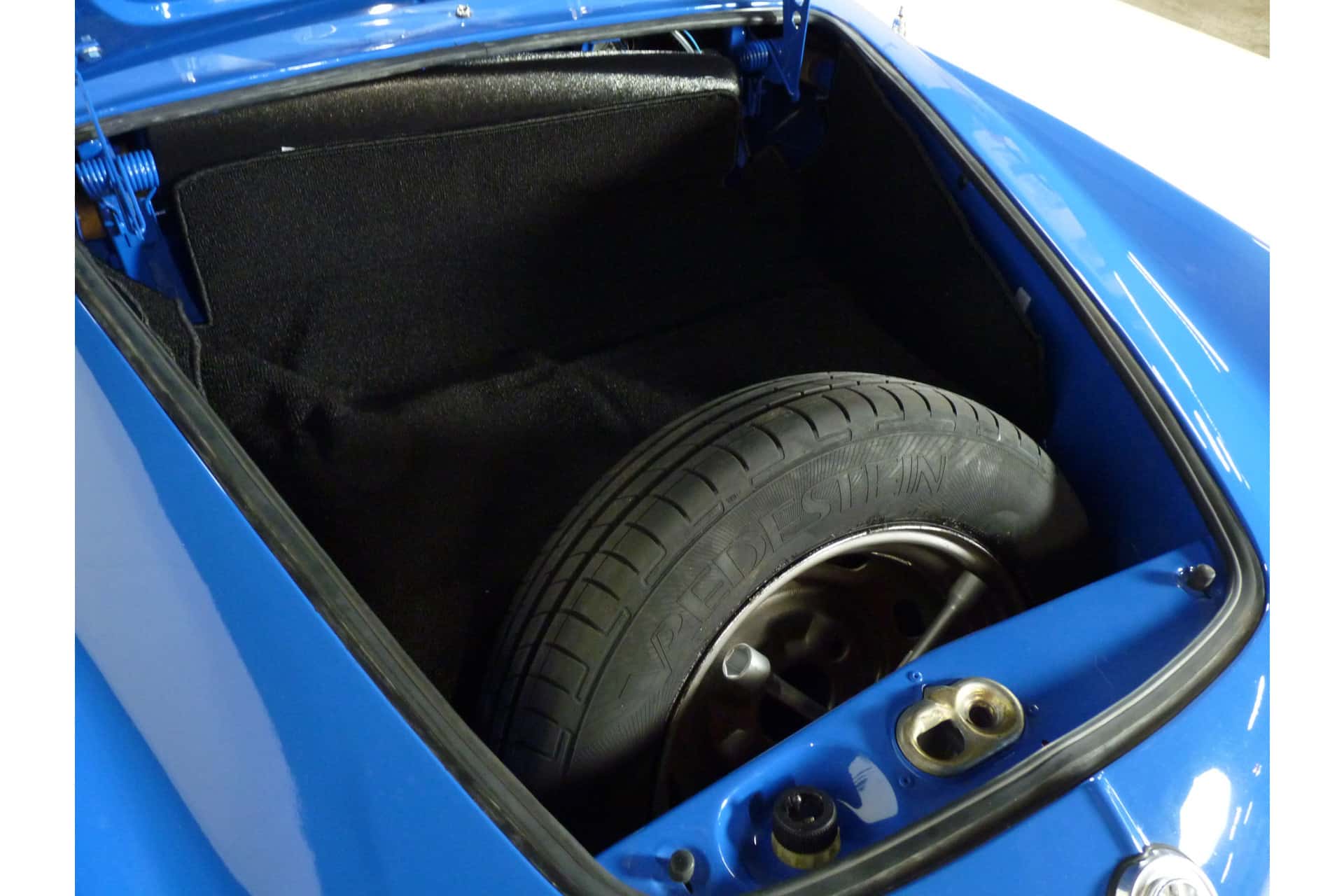 Volkswagen Karmann Ghia