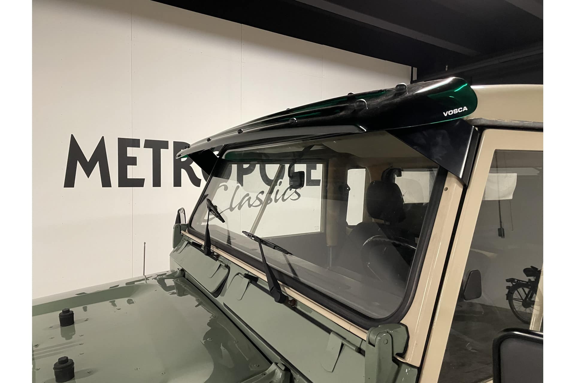 Land Rover Defender 110