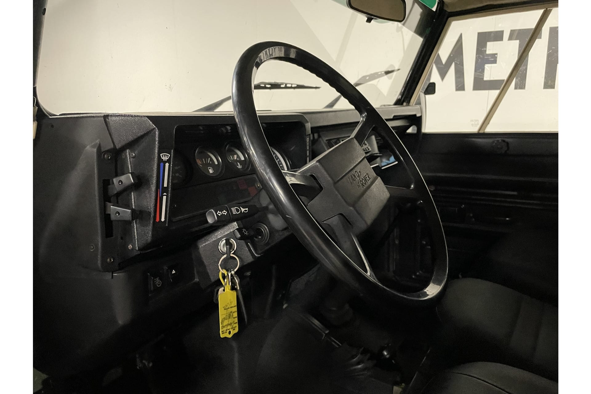 Land Rover Defender 110