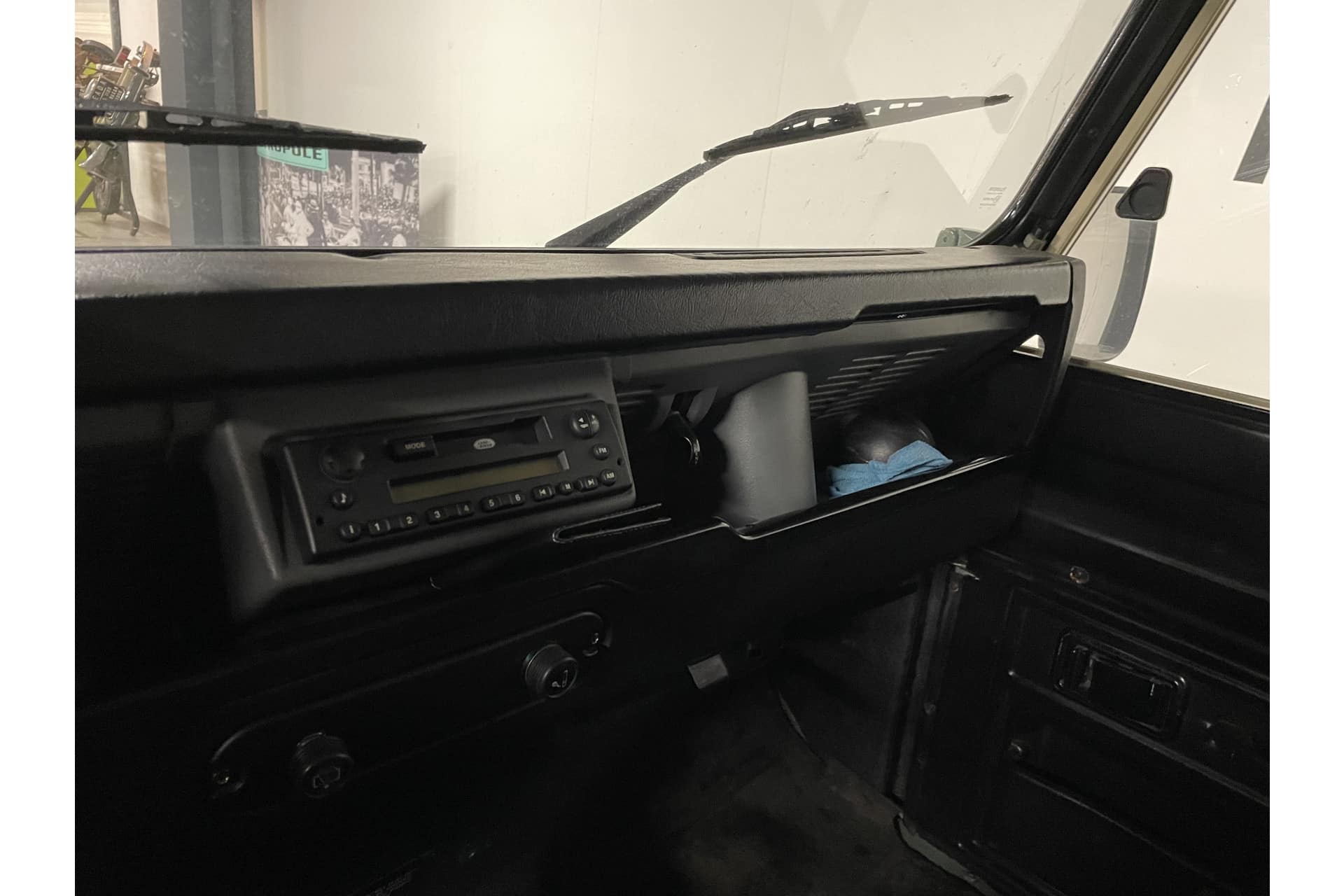 Land Rover Defender 110