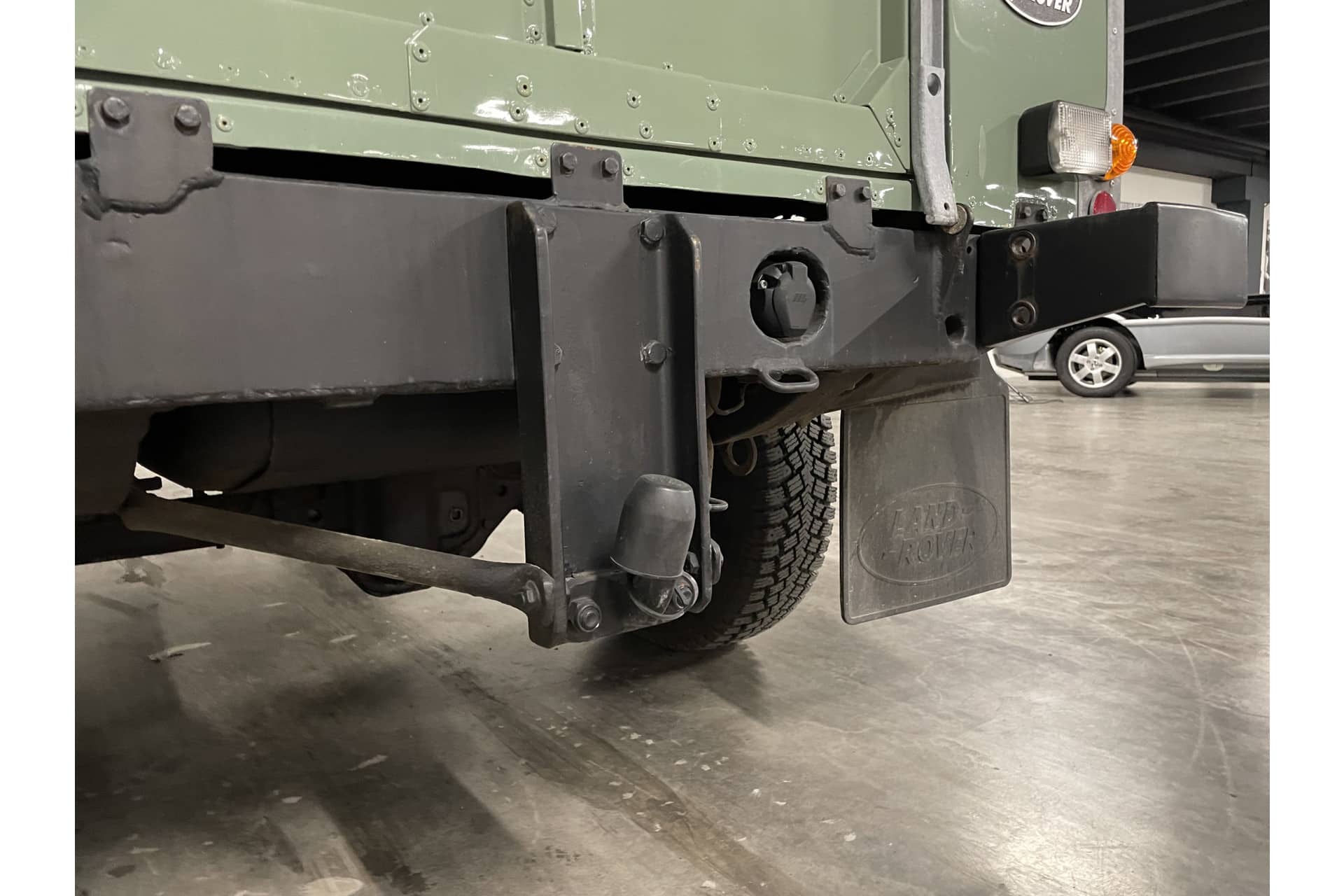 Land Rover Defender 110
