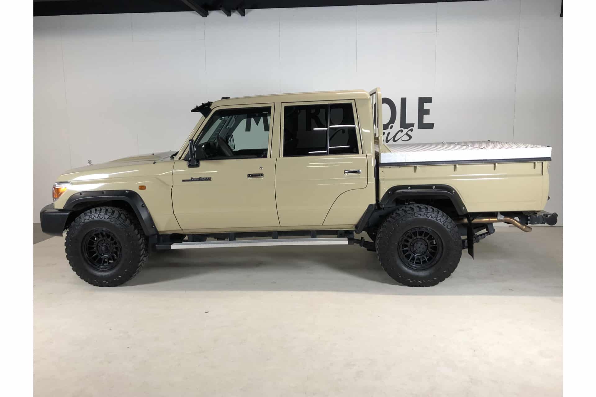 Toyota Landcruiser 79 double cabine