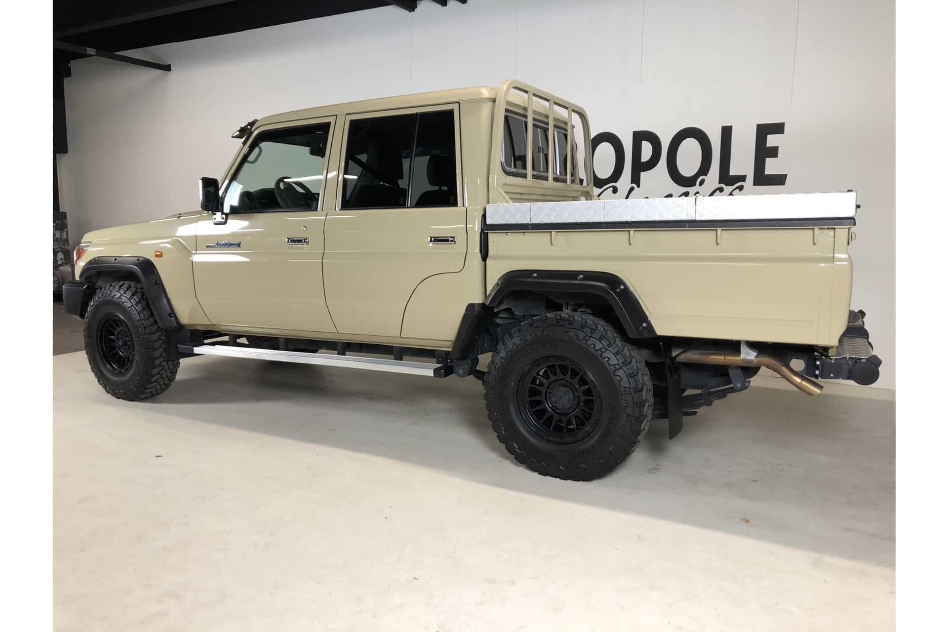 Toyota Landcruiser 79 double cabine
