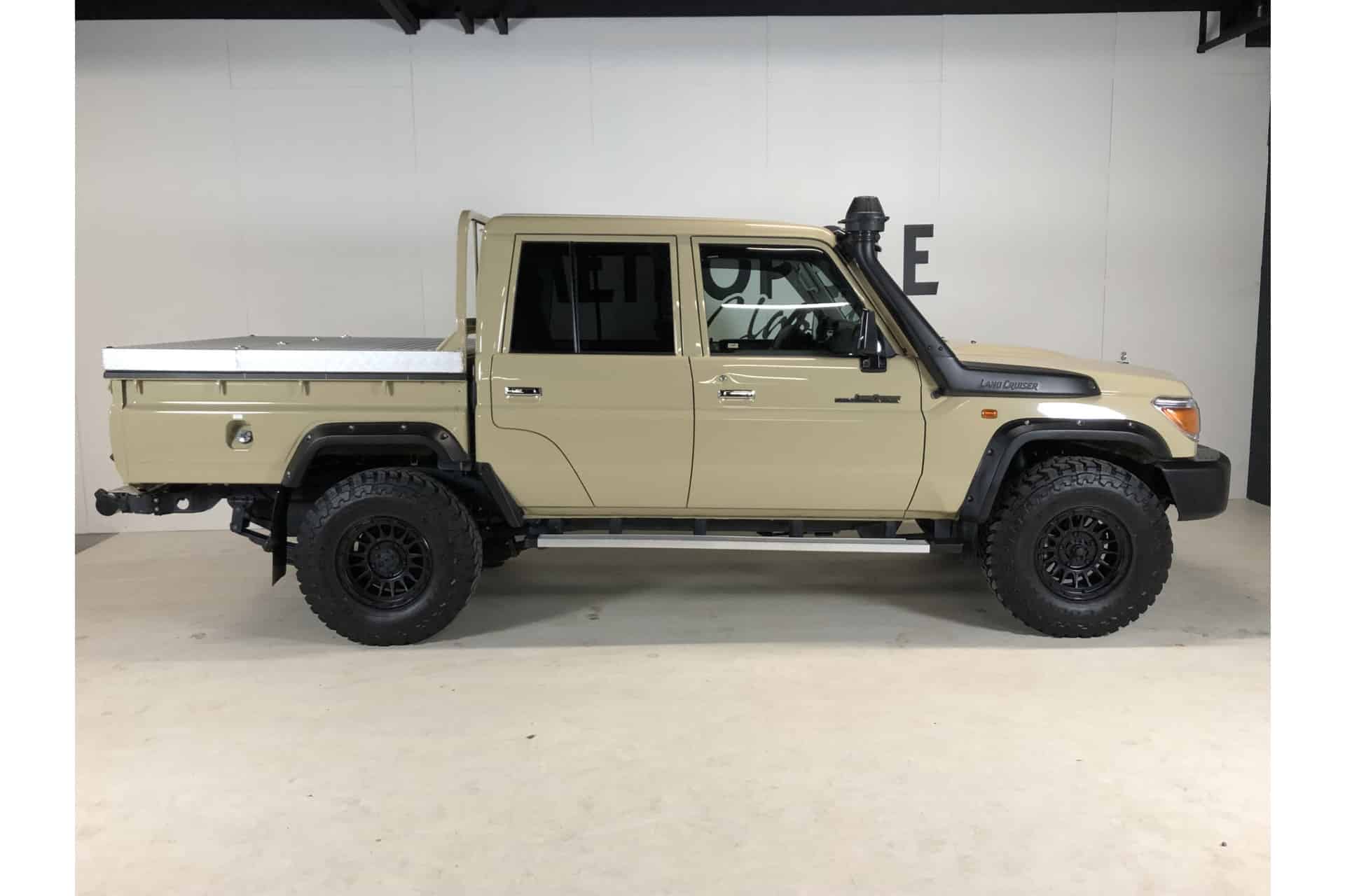 Toyota Landcruiser 79 double cabine