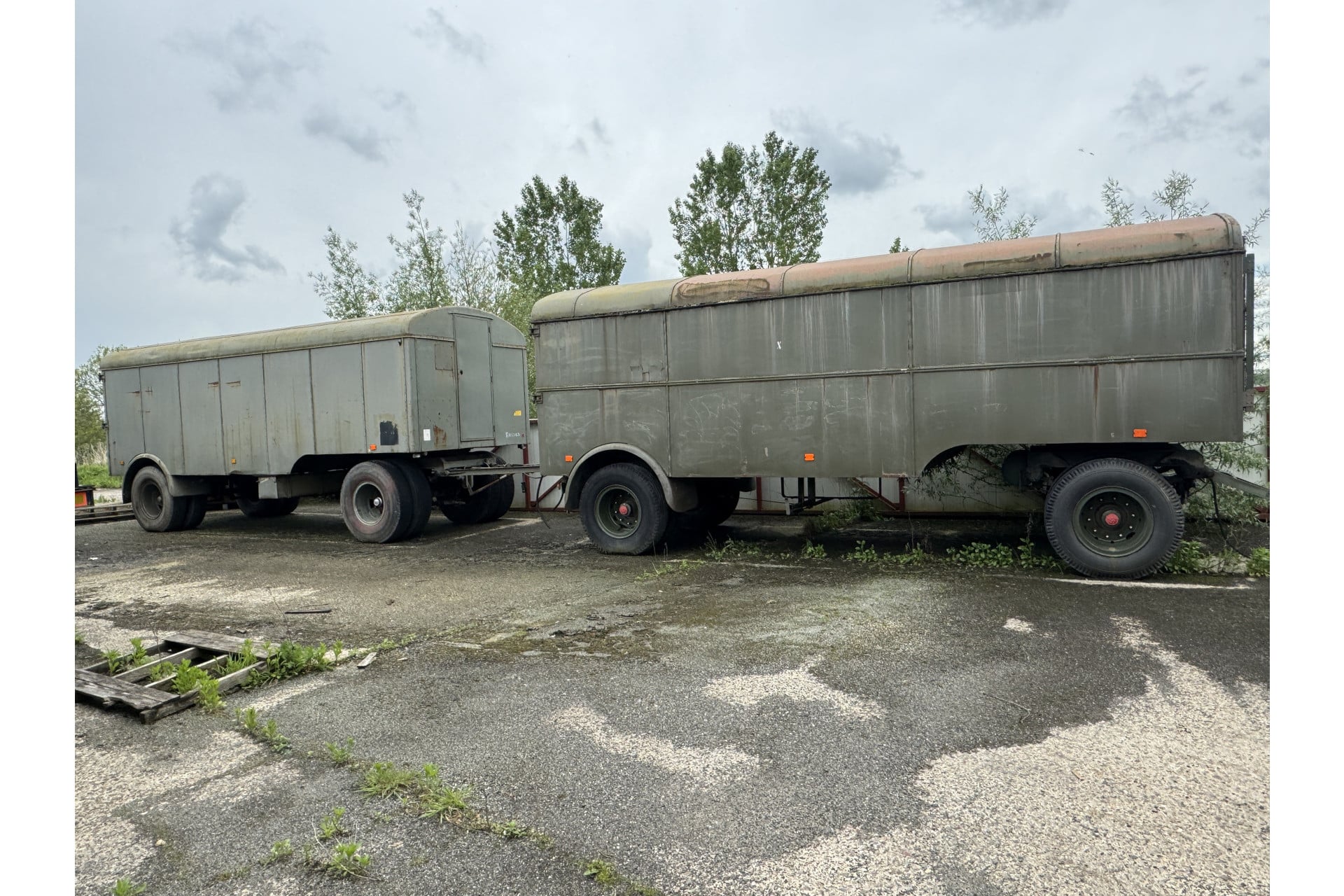 Stabil Belgische legeraanhanger 1250,- Per stuk