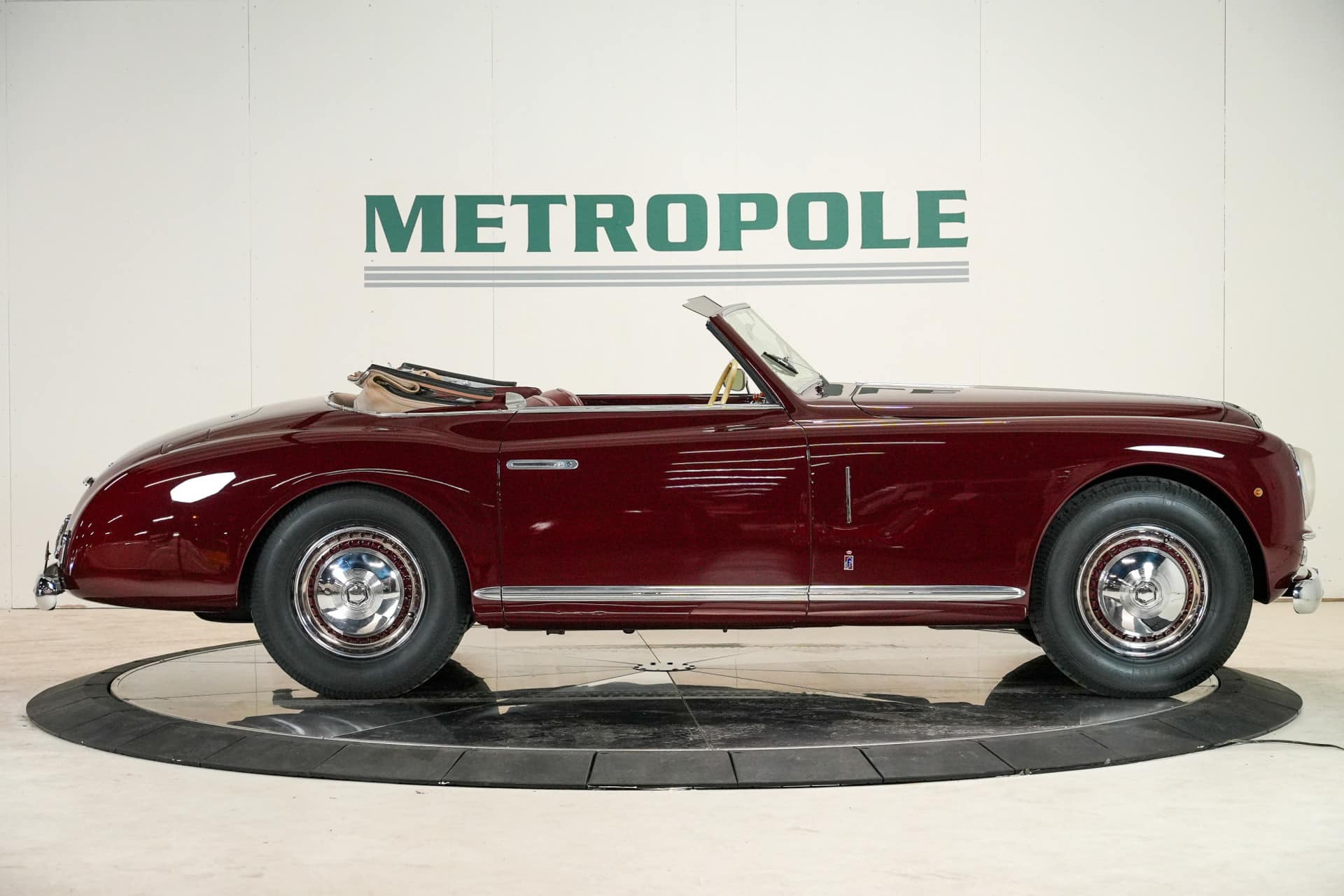 Alfa Romeo 6C 2500 Passo Corto Super Sport Cabriolet by Pinin Farina