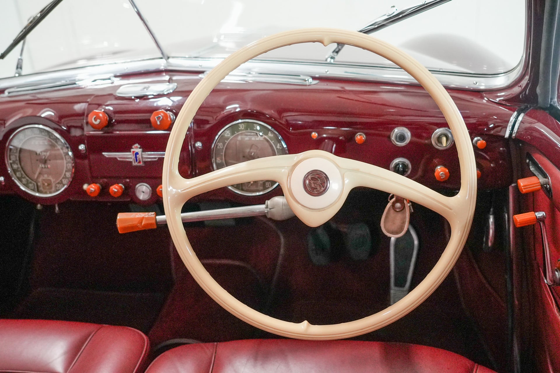 Alfa Romeo 6C 2500 Passo Corto Super Sport Cabriolet by Pinin Farina