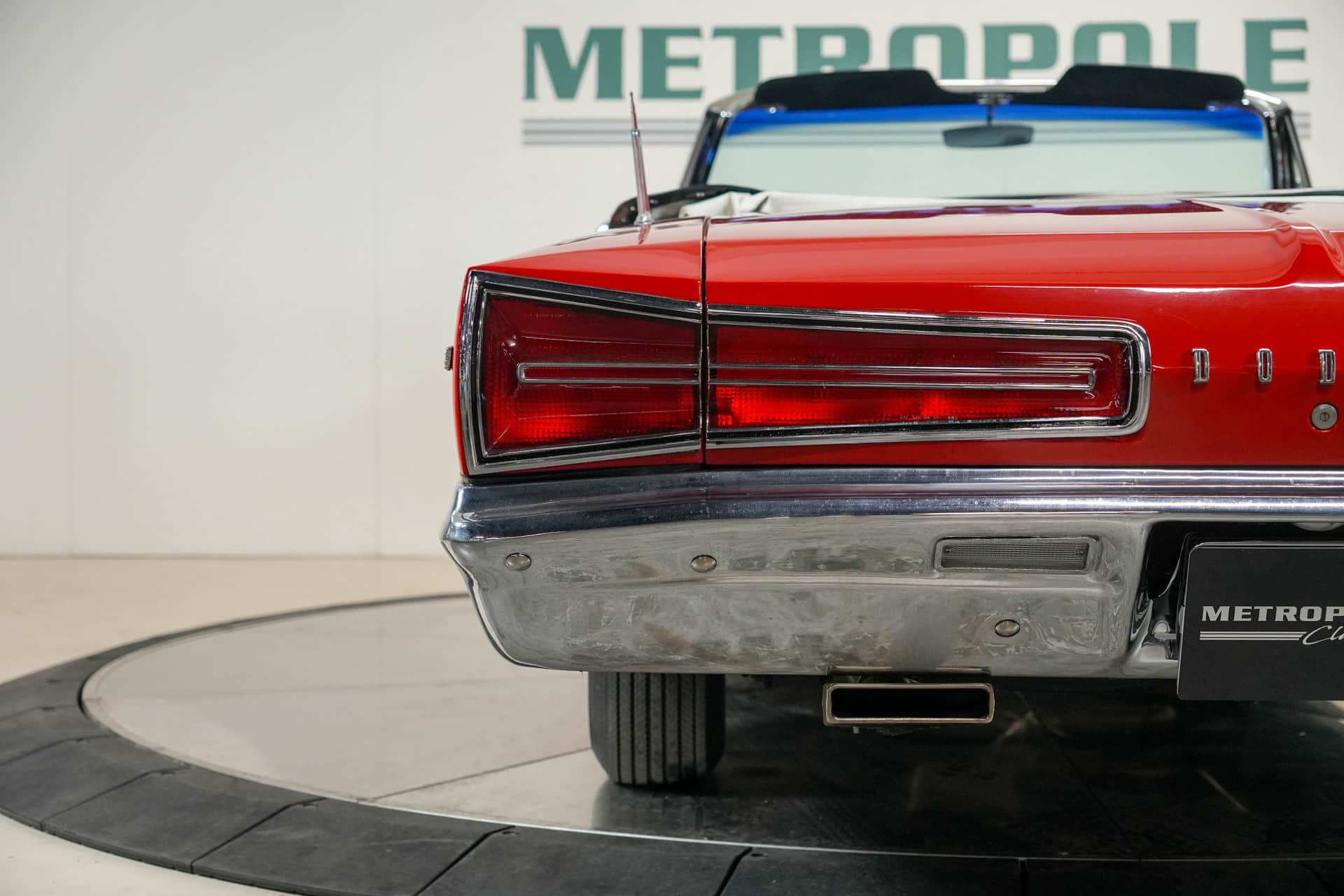 Dodge POLARA