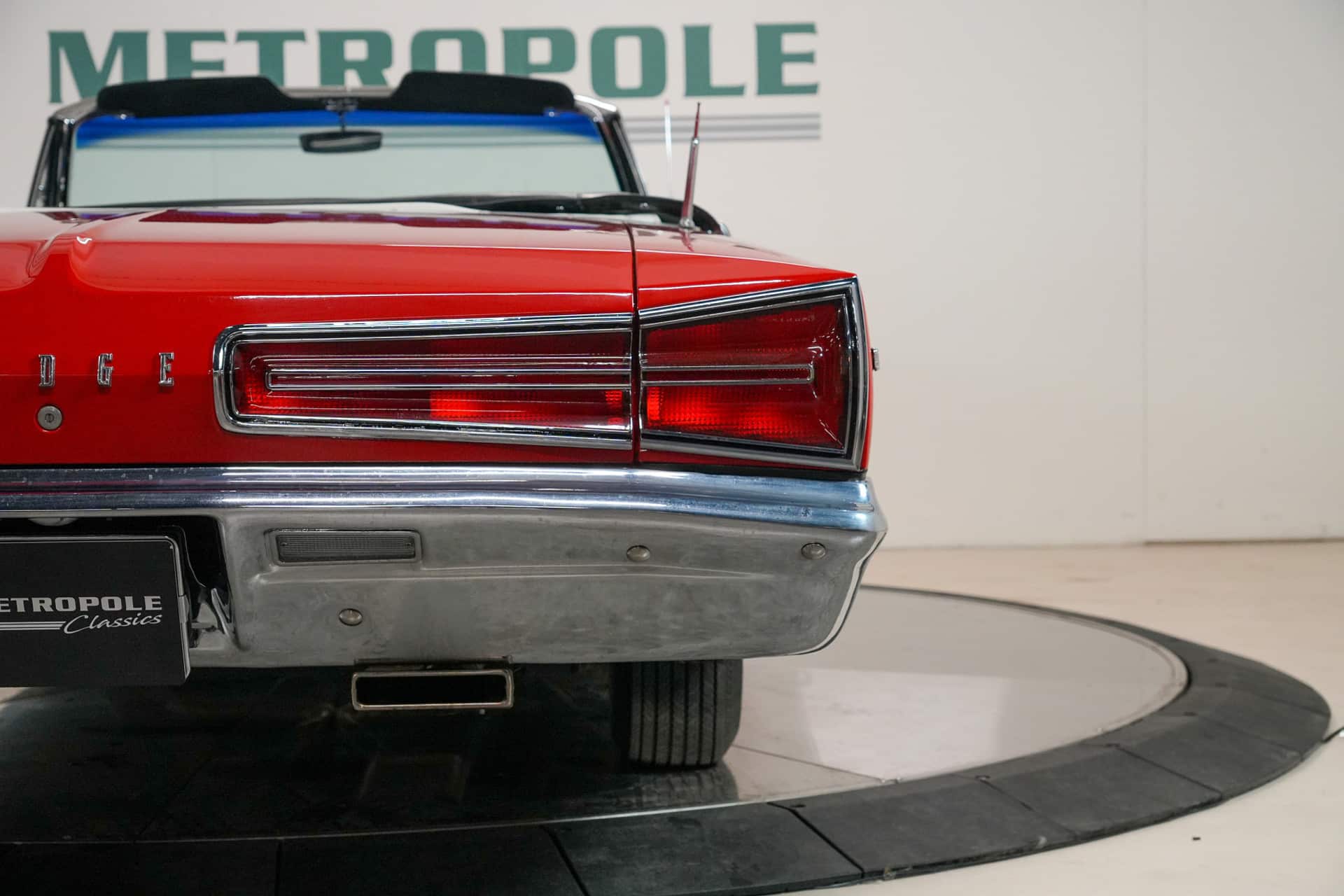 Dodge POLARA