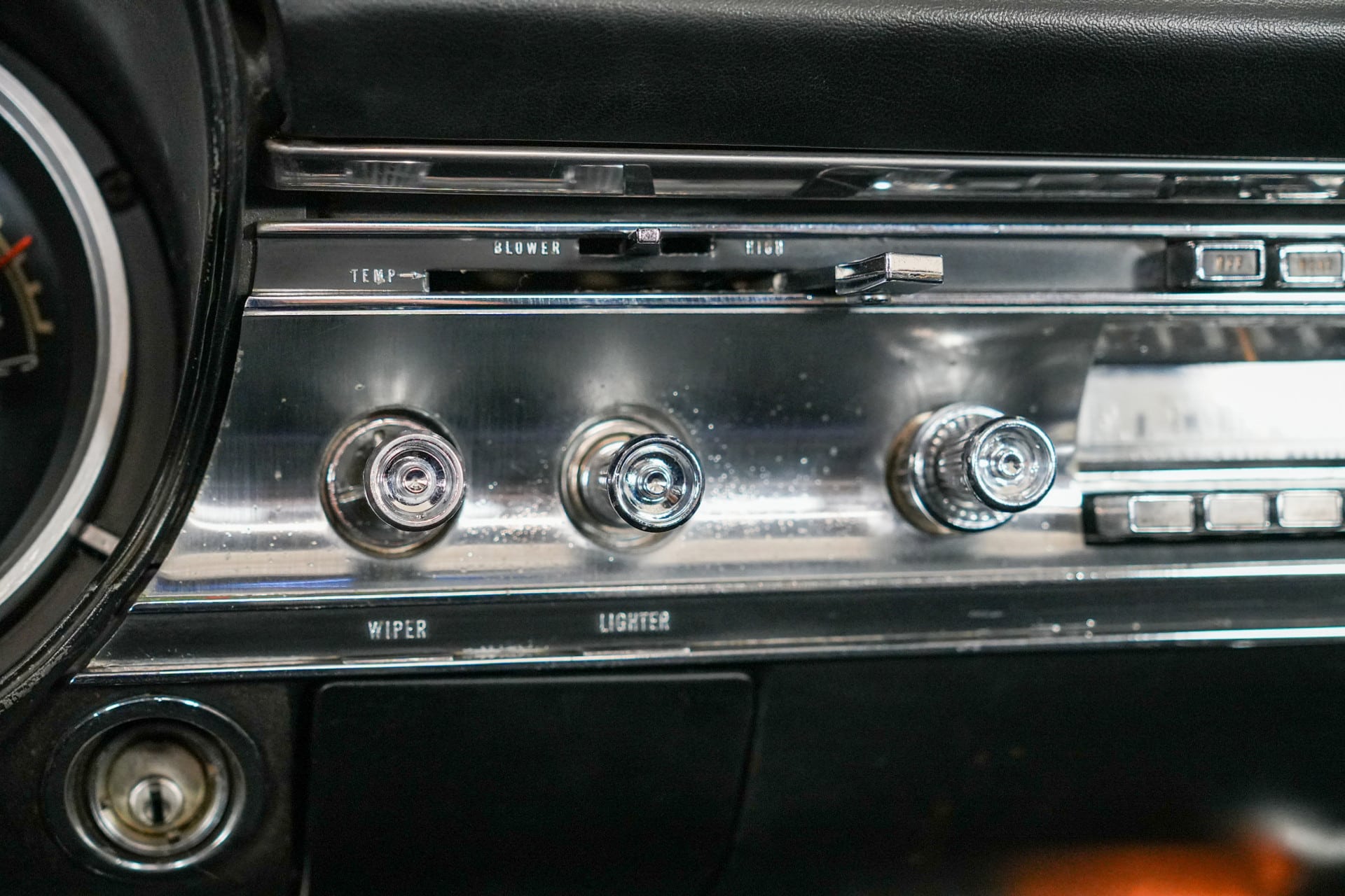 Dodge POLARA