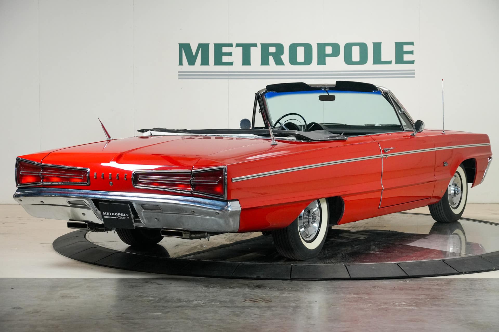 Dodge POLARA