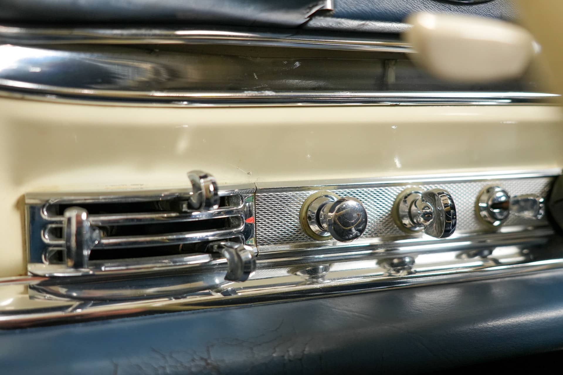 Mercedes-Benz 300SL Roadster