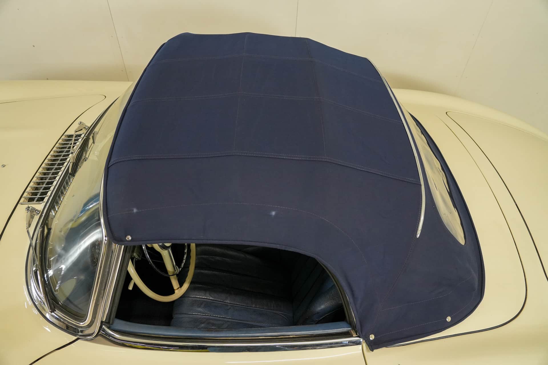 Mercedes-Benz 300SL Roadster