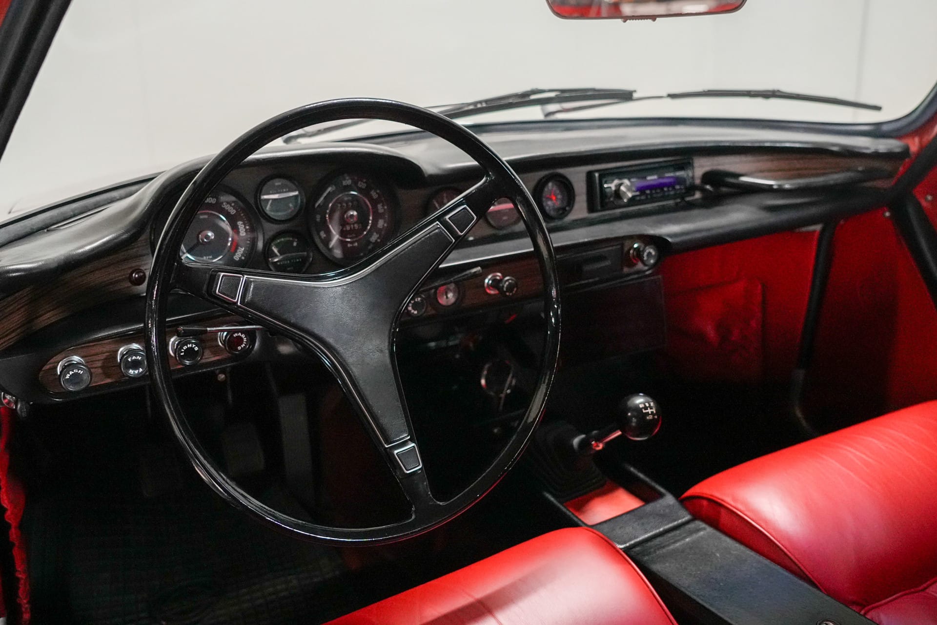 Volvo P 1800 E